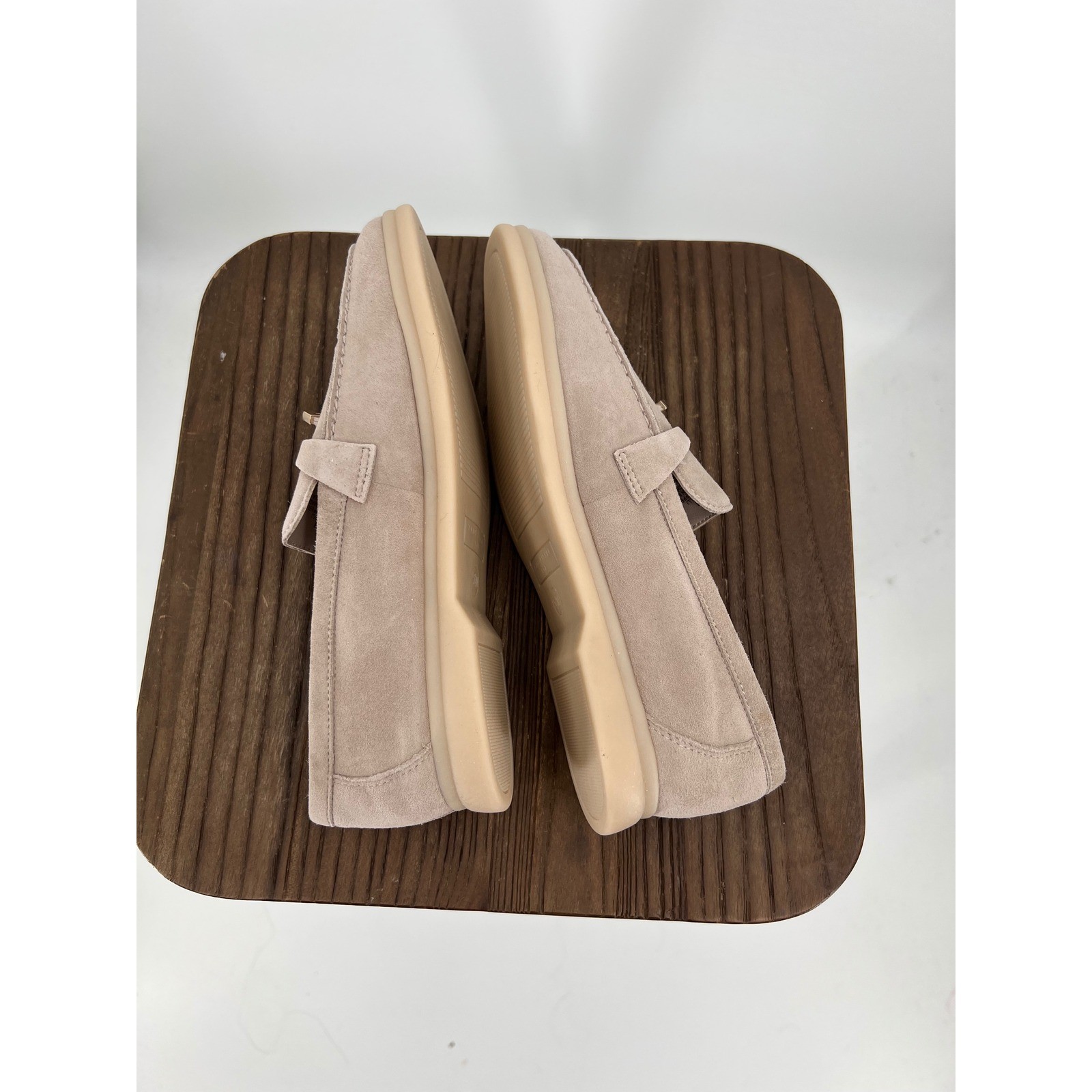 Marc Fisher LTD Yanelli Taupe Suede Tassel Loafers Academiacore 5.5 M NIB