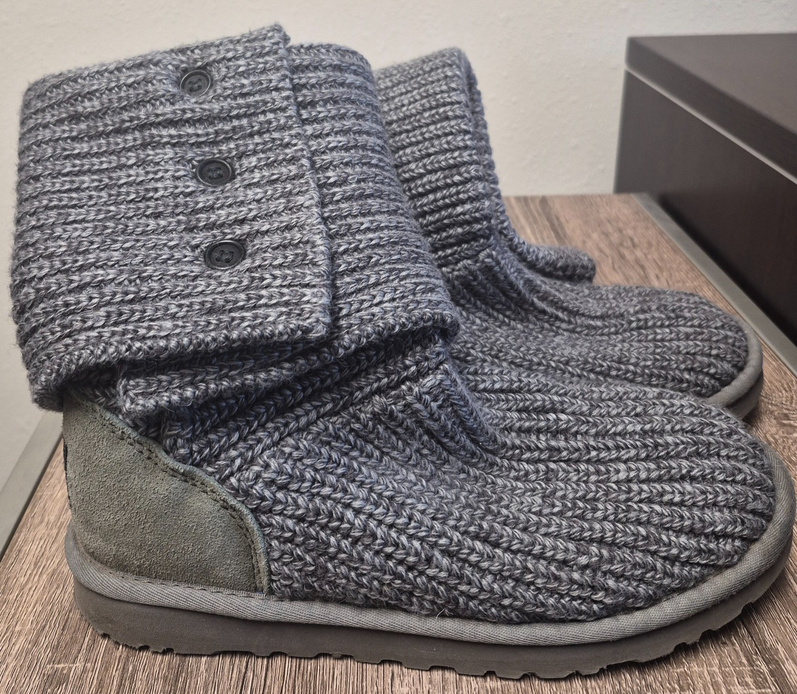 UGG Classic Cardy Grey Knit Boots Women’s Size 8