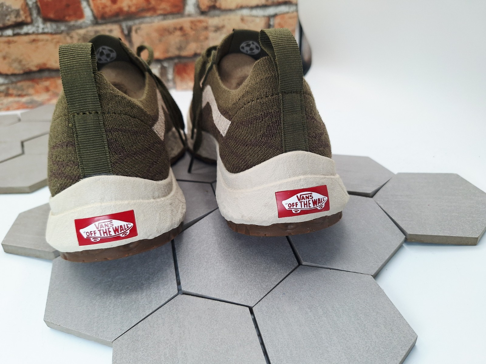 Vans UltraRange VR3 Eco Sustainable Dark Olive Knit Sneaker Women Sz 8 Men 6.5