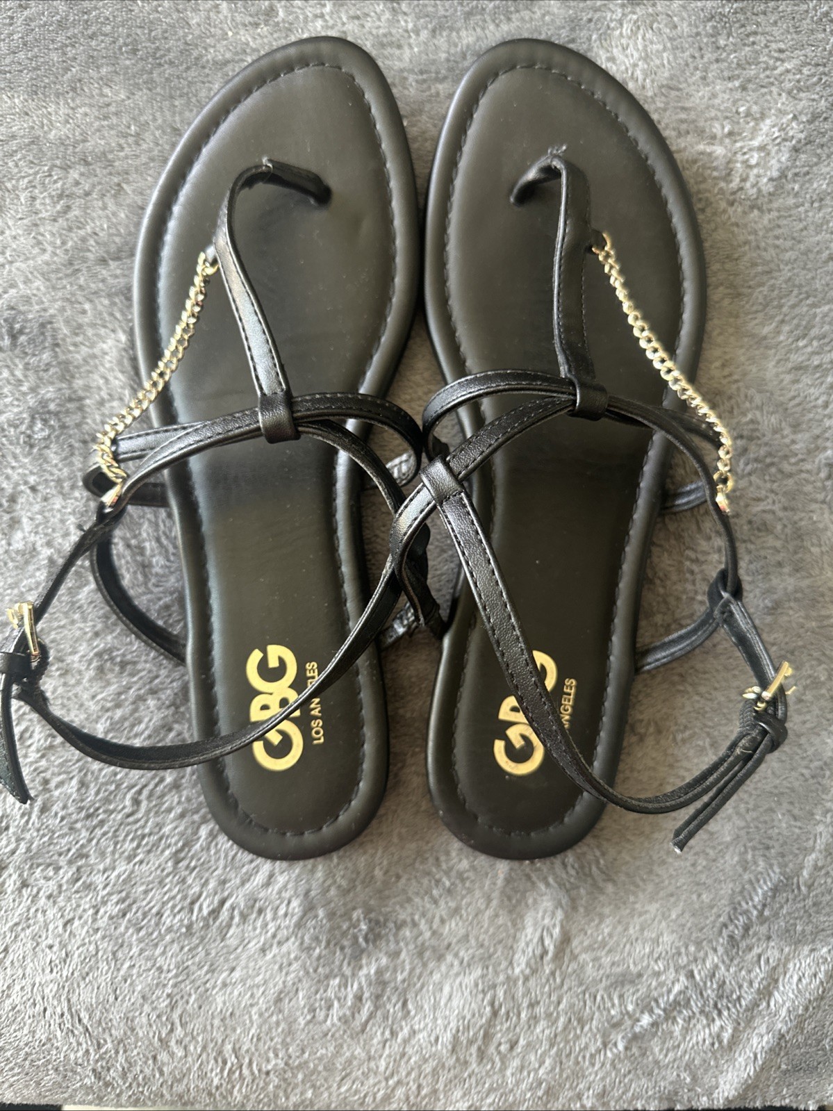 Women’s 7.5 Black GBG Los Angeles Sandals