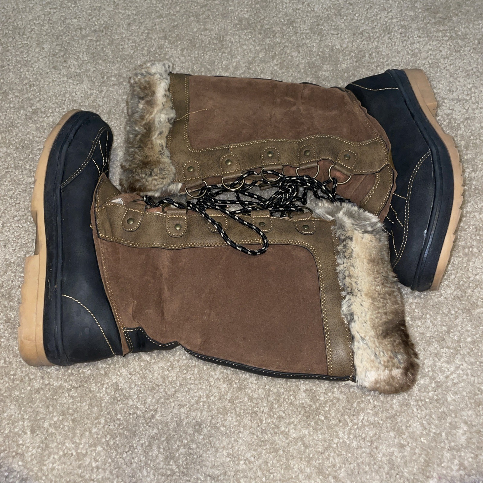 Magellan Outdoors Women’s Boots Size 10