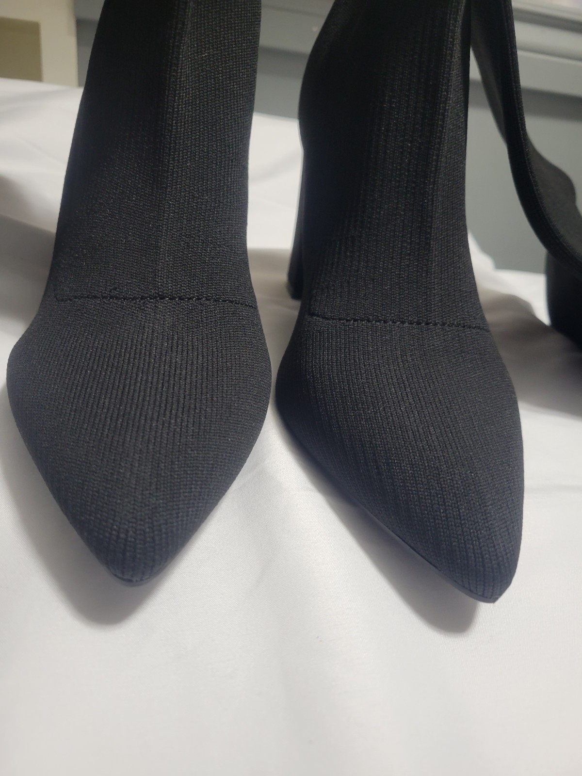 NIB Newbella Black Knit Boots Women’s Size 8 Pointed Toe Block Heel Stretch New