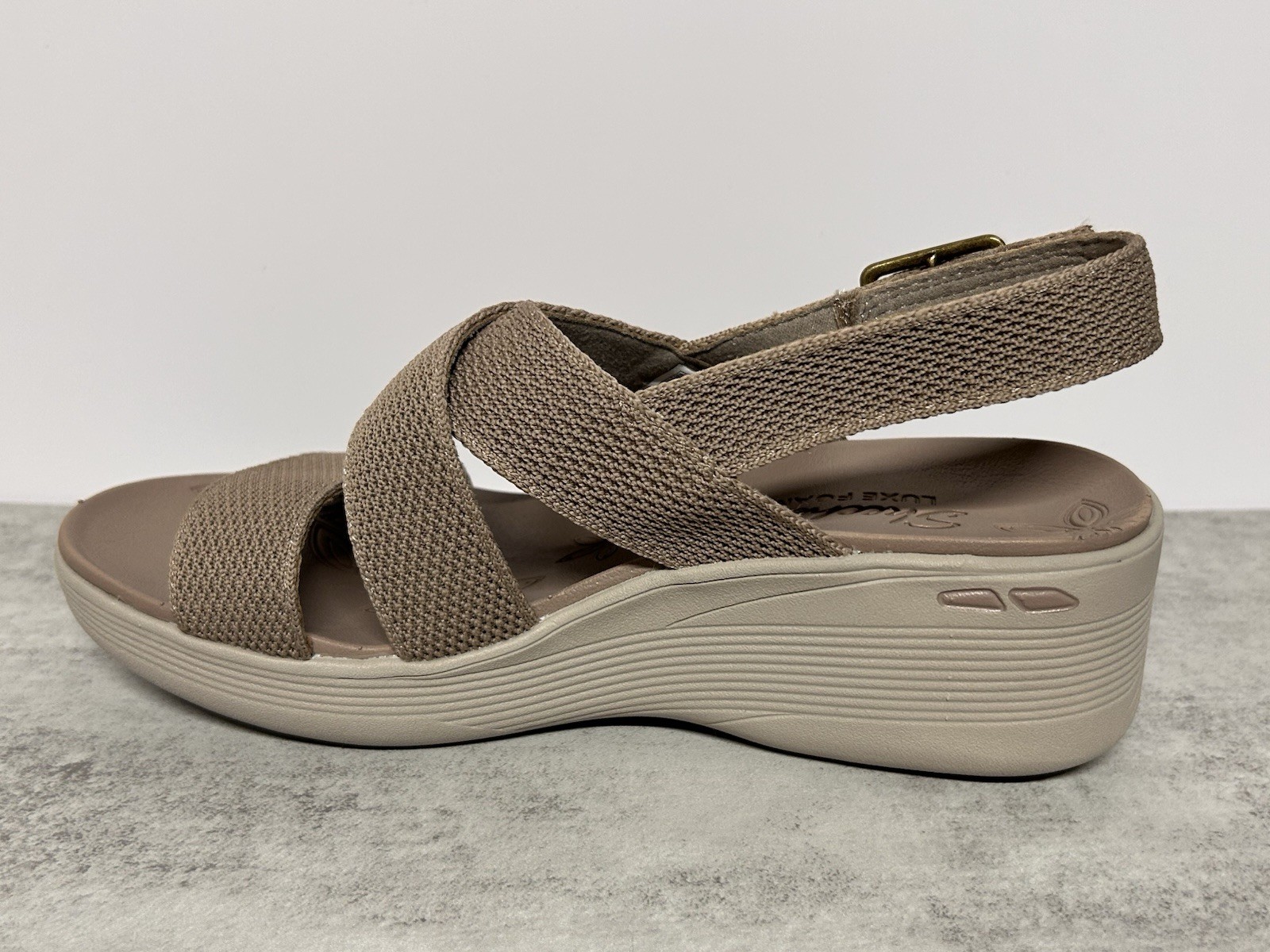 Skechers Luxe Foam Pier Lite Owl Wedge Sandals Mocha Sling Back Size 8 Women