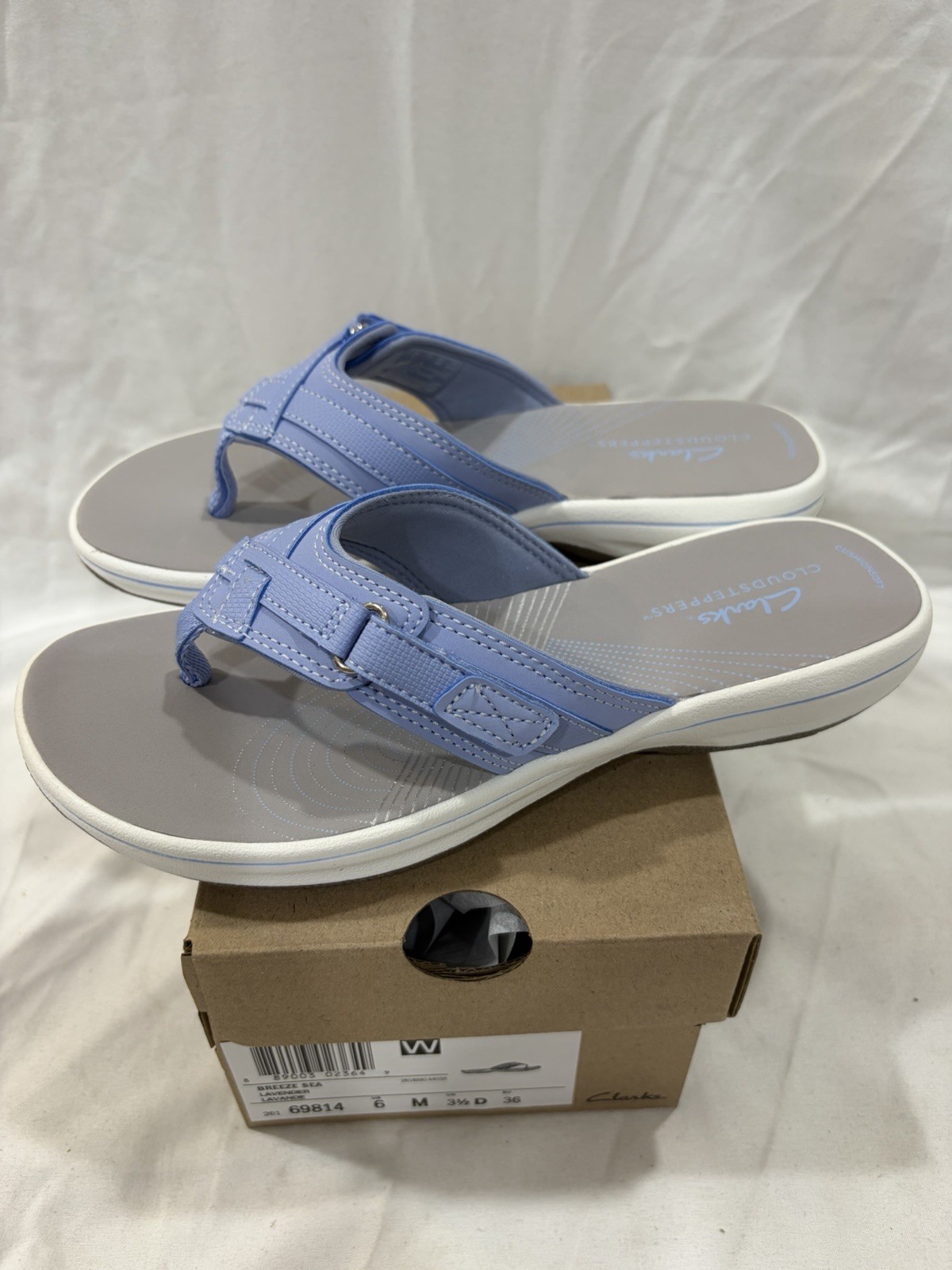 Clarks Women’s Breeze Sea Flip Flops Sandals Cloudsteppers 6 M Lavender