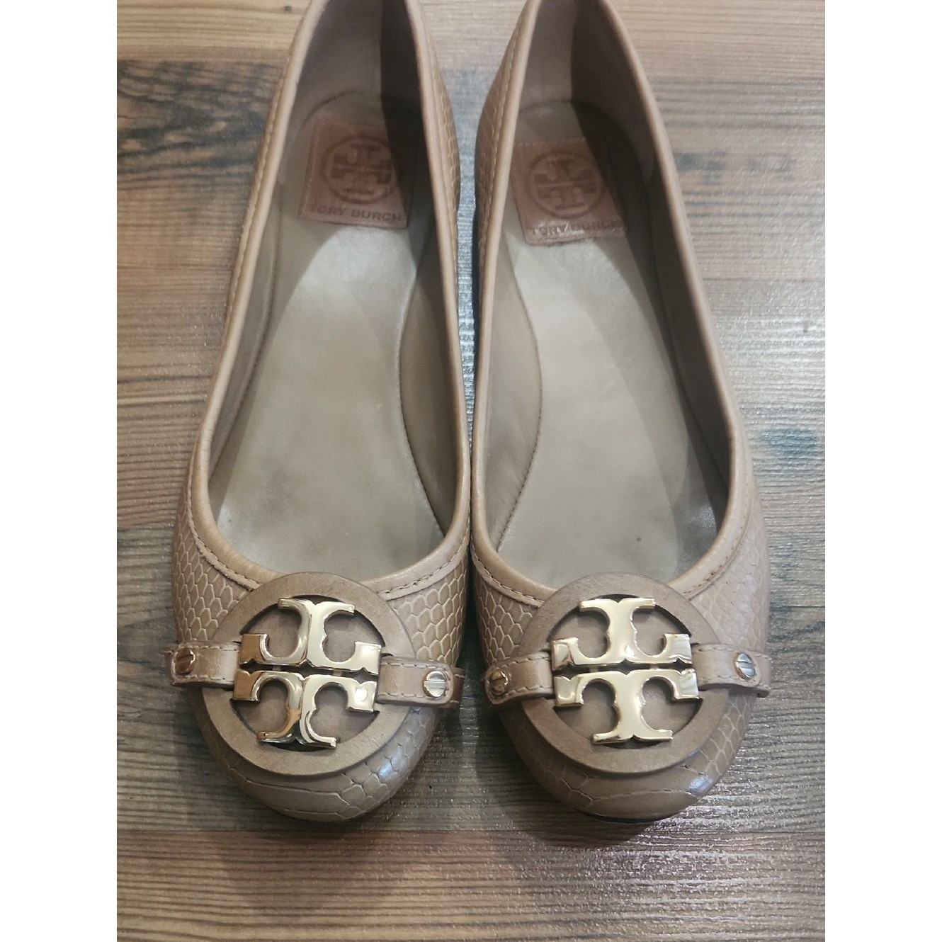 Tory Burch Embossed Leather Ballet Flat 8.5 Neutral Old Money Rich Mom Preppy