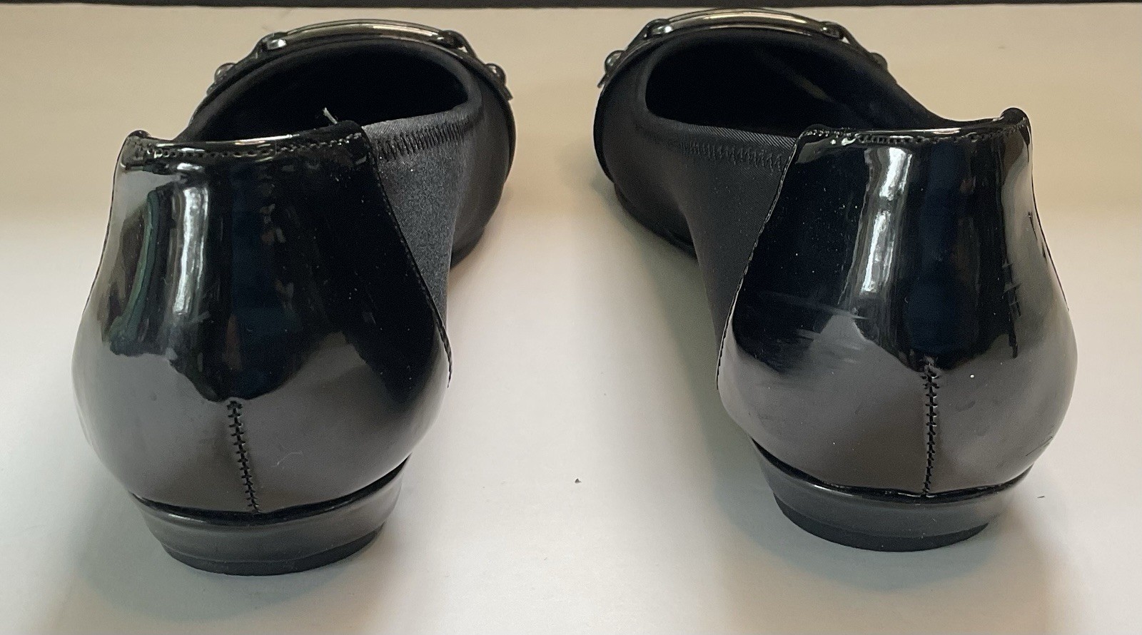 London Fog LFW Chelsea Black Flats Size 8M, Worn Some, Great Condition