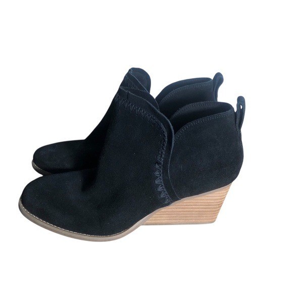 TOMS Kaia black suede wedge booties shoes Size 8.5 wood heel