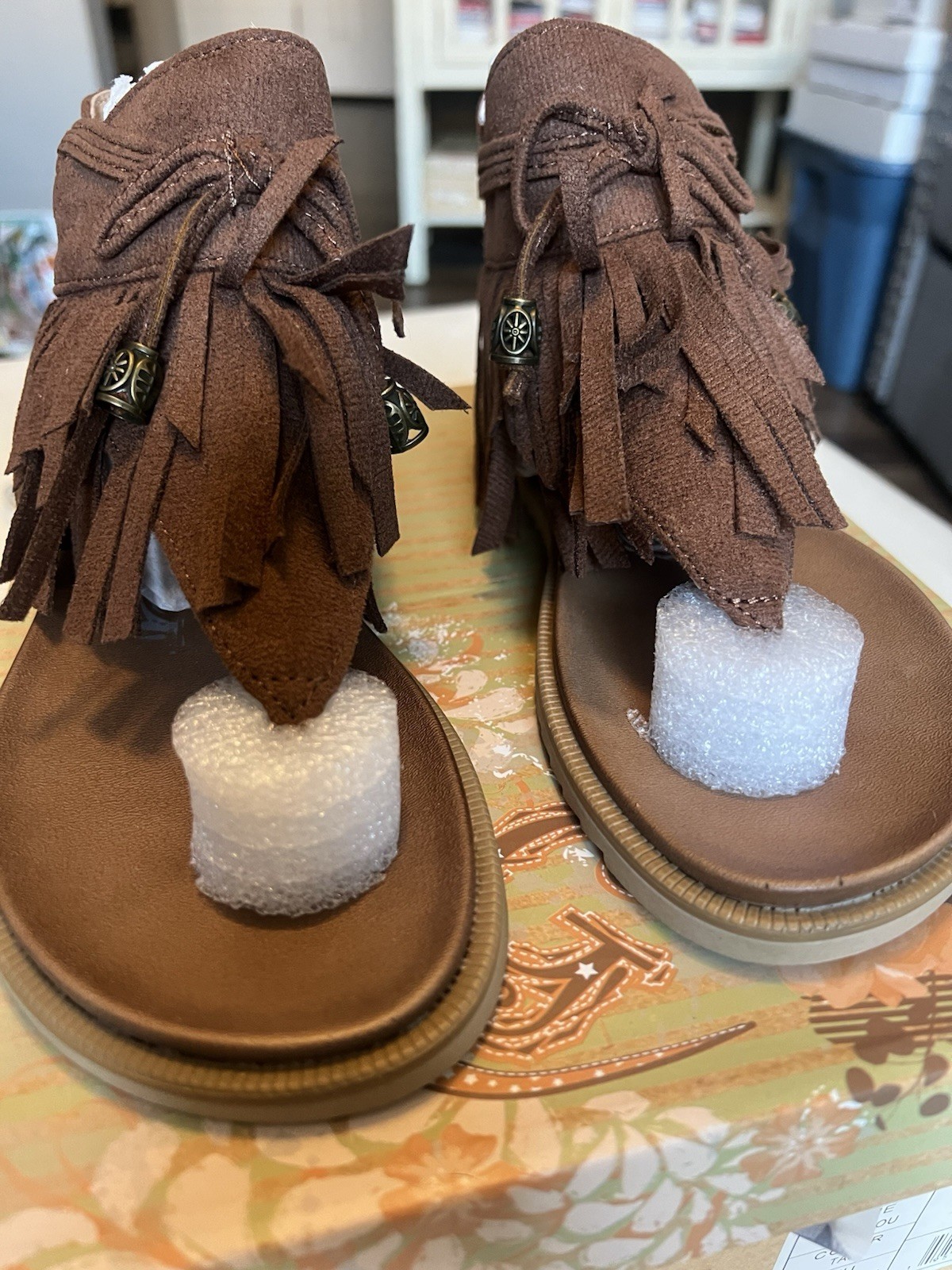 Very G- I See You- Tan Size 11New In Box Fringe Perfect For Concerts & Festival