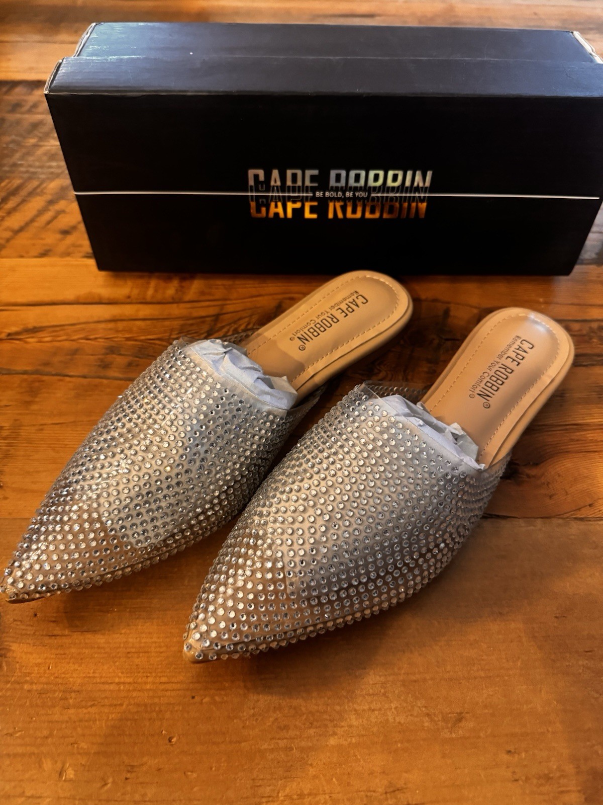 Cape Robbin Crunch Nude Clear Rhinestone Flat Mules (Crunch) Size 6 NIB