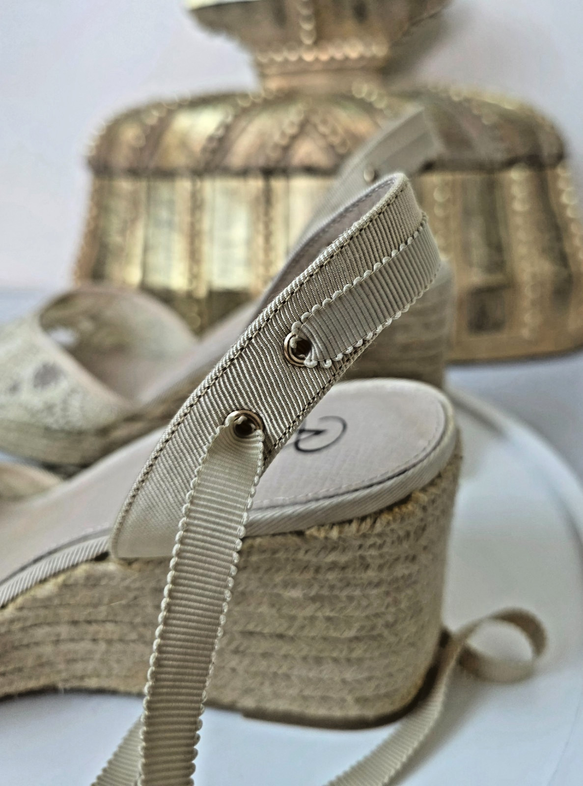 ADRIANNA PAPELL «Penny» Ivory Lace Espadrilles Wedge Natural Barcelona Mesh Sz 9