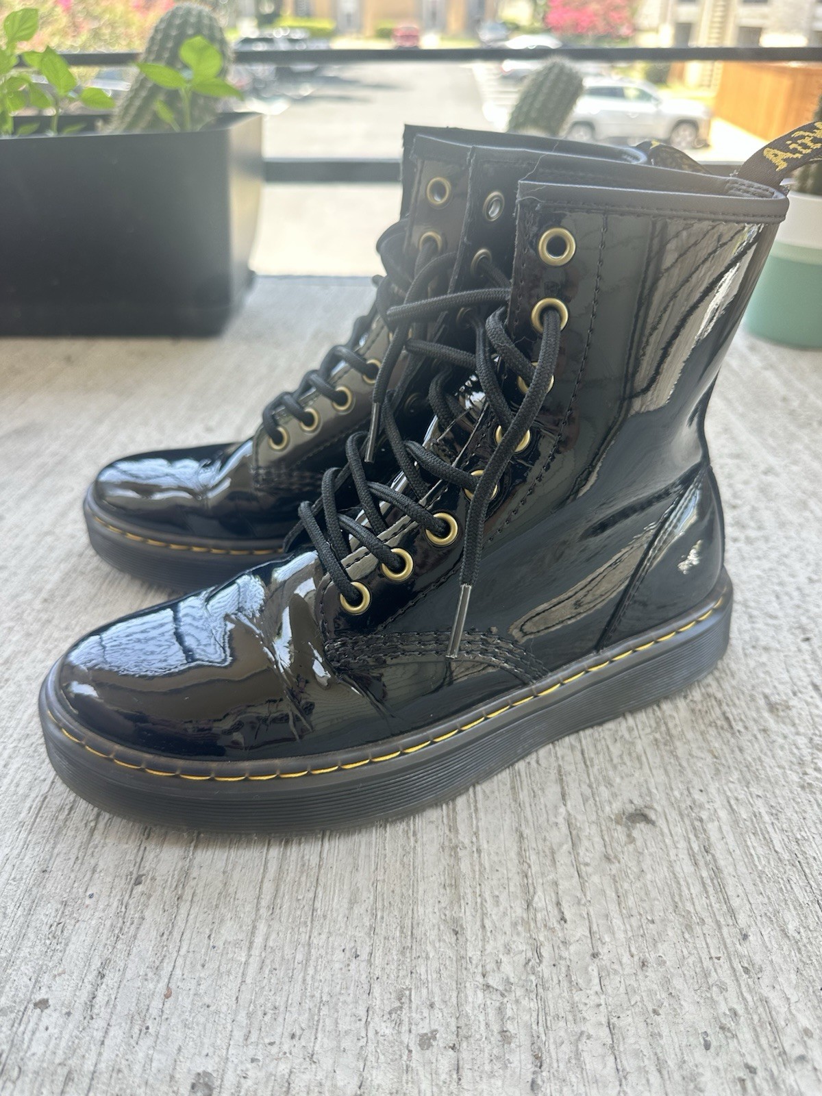 Dr. Martens Zavala Black Patent Leather Boots Women’s US 7 Lace Up Combat