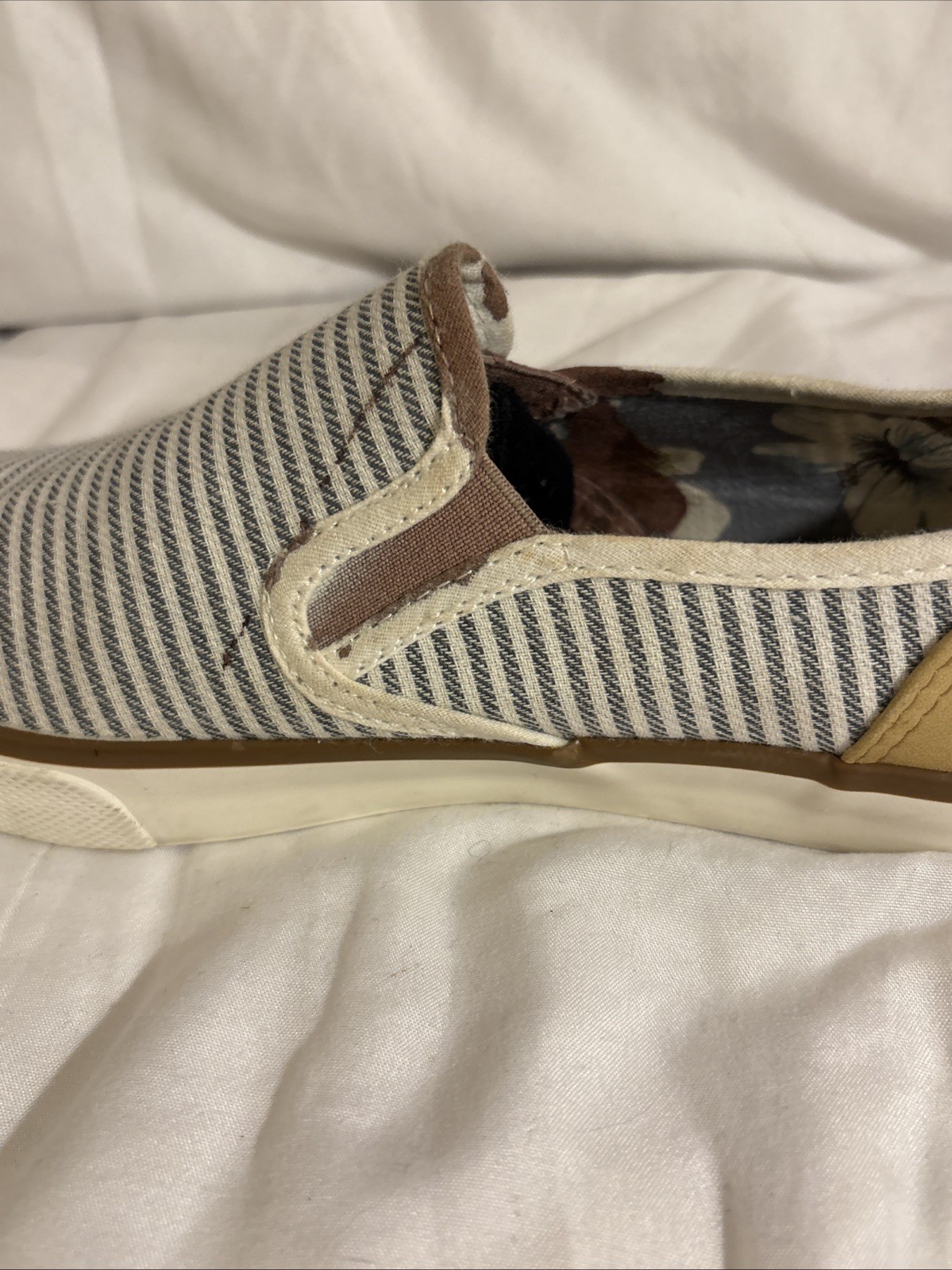 woman shoes Casual Size 7.5