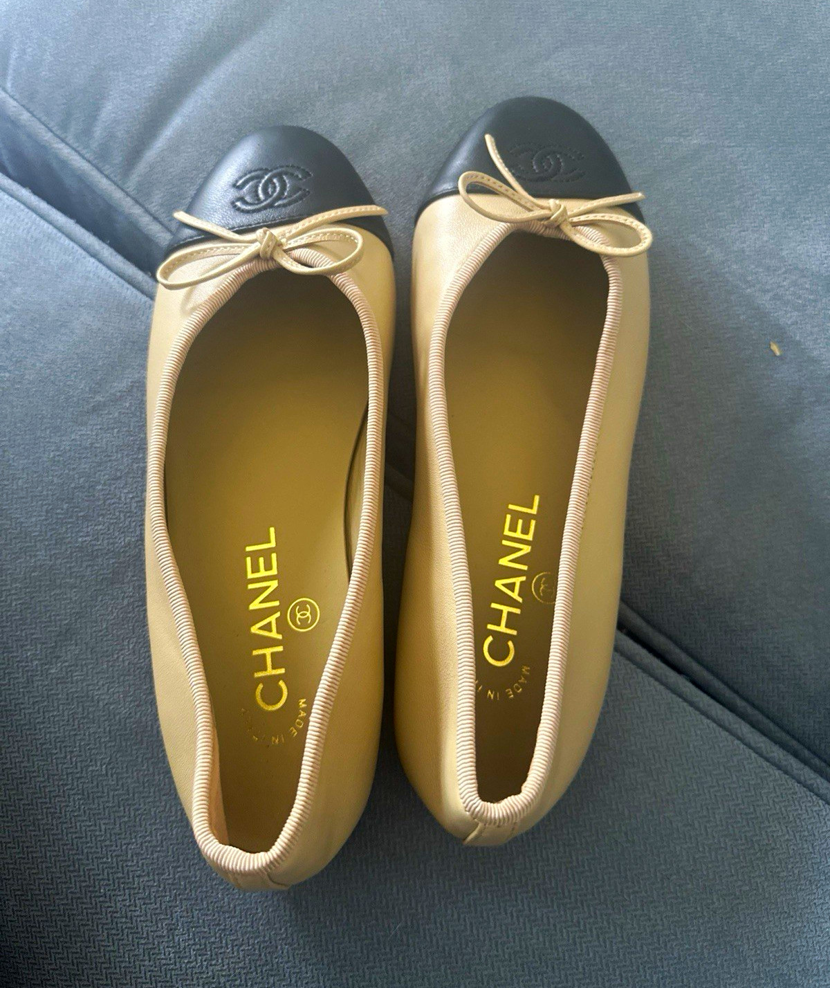 CHANEL Women’s Beige/Black Colorblock Cap Toe Bow Slip-On Ballet Flats