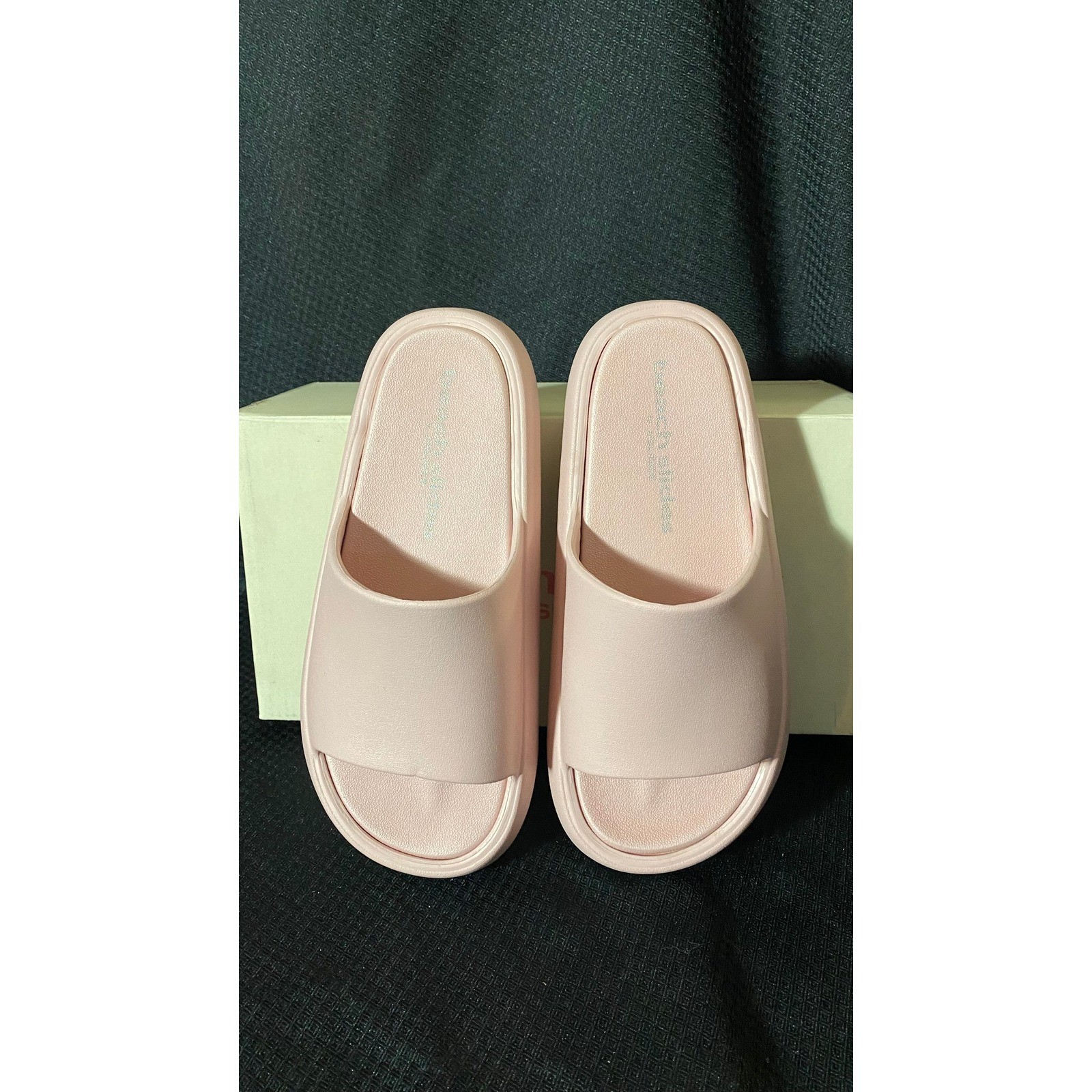 Beach Slides by J/Slides Squish Pink EVA Platform Sandals Womans Size 10 New Box