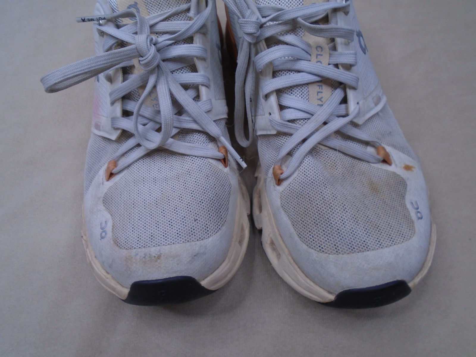 On Cloud Cloudflyer 4 White Copper Running Shoes Women’s Size 7 71.98667