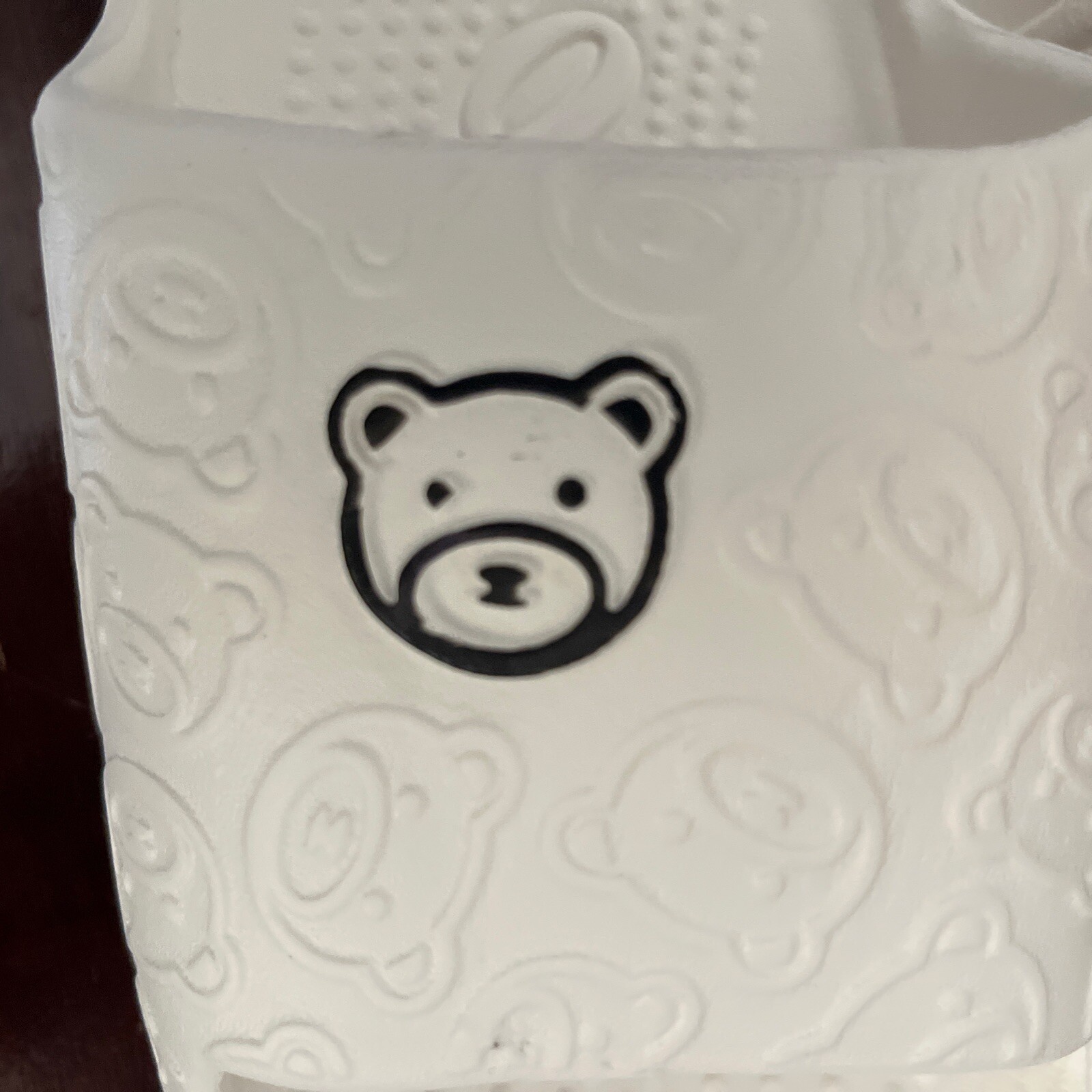 NEW CUTE BEAR PILLOW SLIDES WHITE SZ 9-10 GARDEN BATHROOM SHOES NIB USA