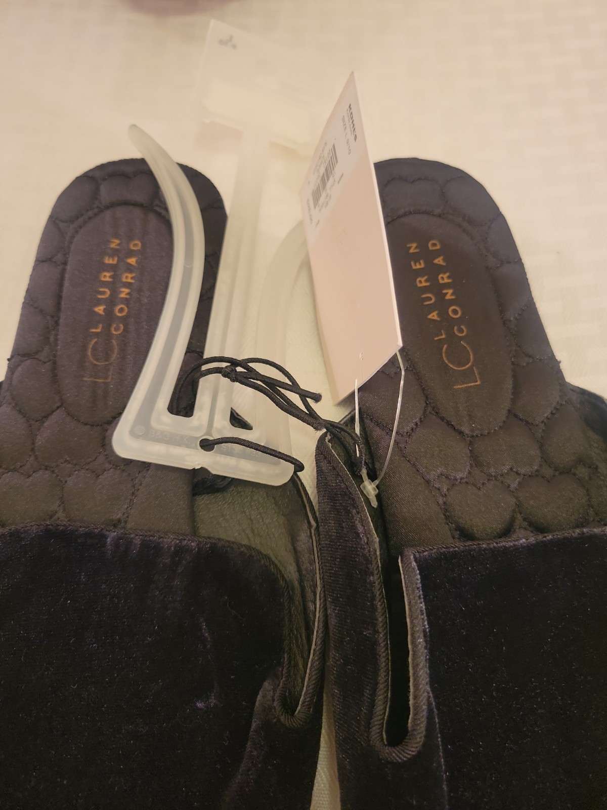 LC LAUREN CONRAD Slip On Slide SLIPPERS Women’s Velvet Color Black Large 9/10