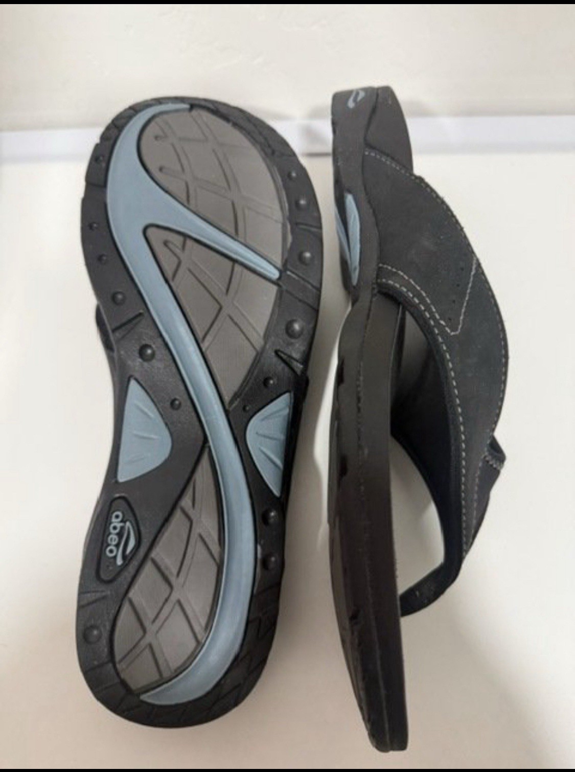 NEW!! ABEO BALBOA Women’s Sandals Black Leather Thong Flip-Flop Orthotic Sz 9N