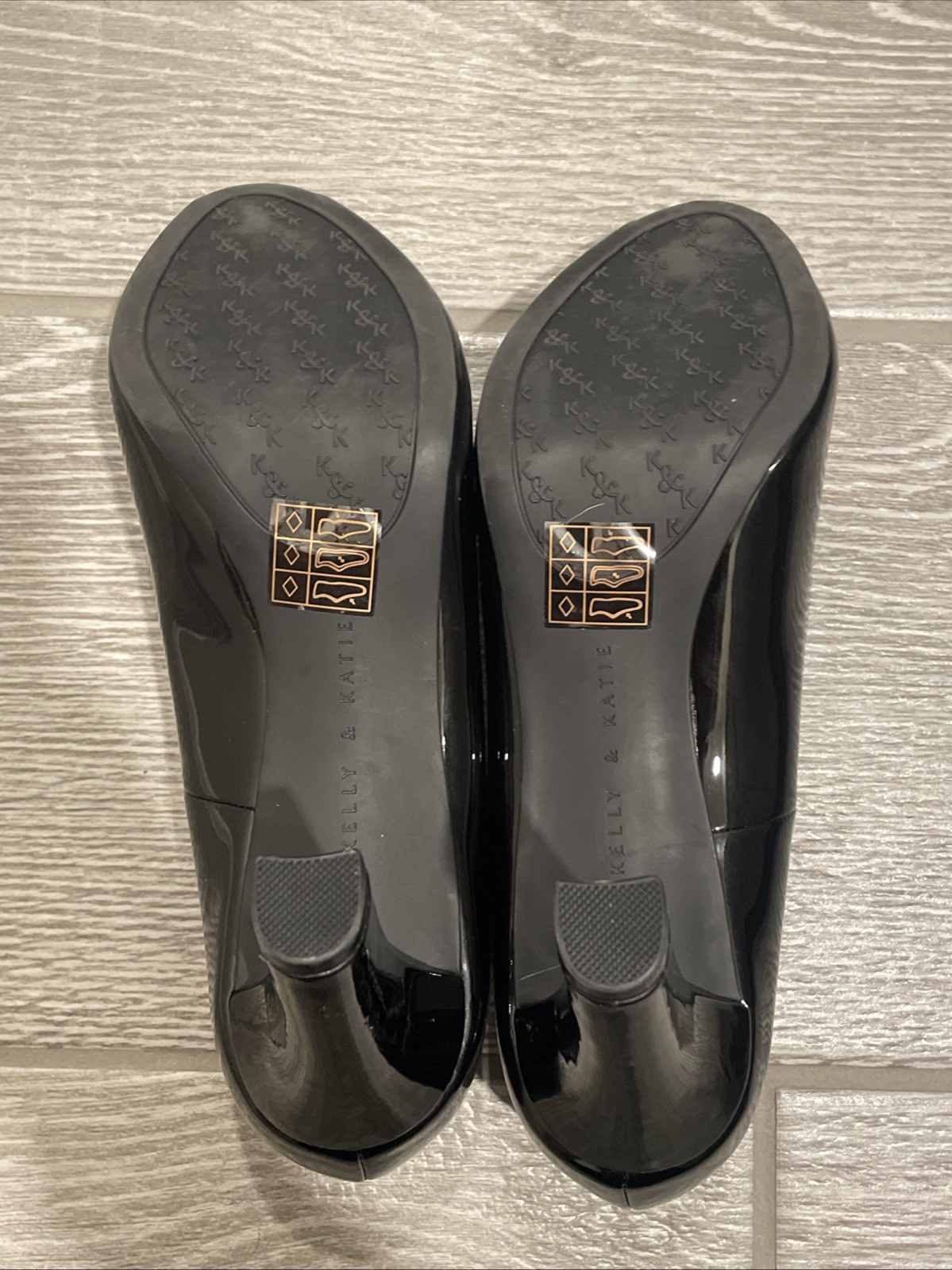 Women’s Kelly And Katie Peep Toe Patten Leather Pump Black Size 8.5