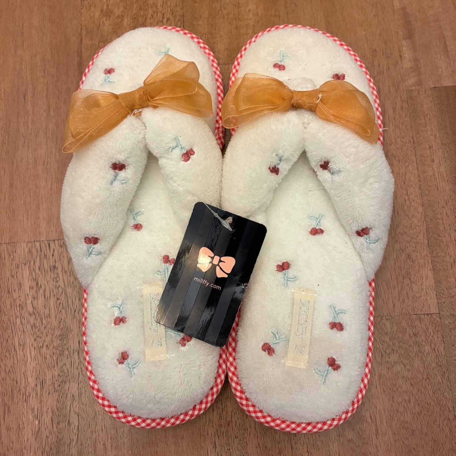 Millffy Cherry Blossom White Embroidered Bow Thong Slippers Women Size 7/8 NWT