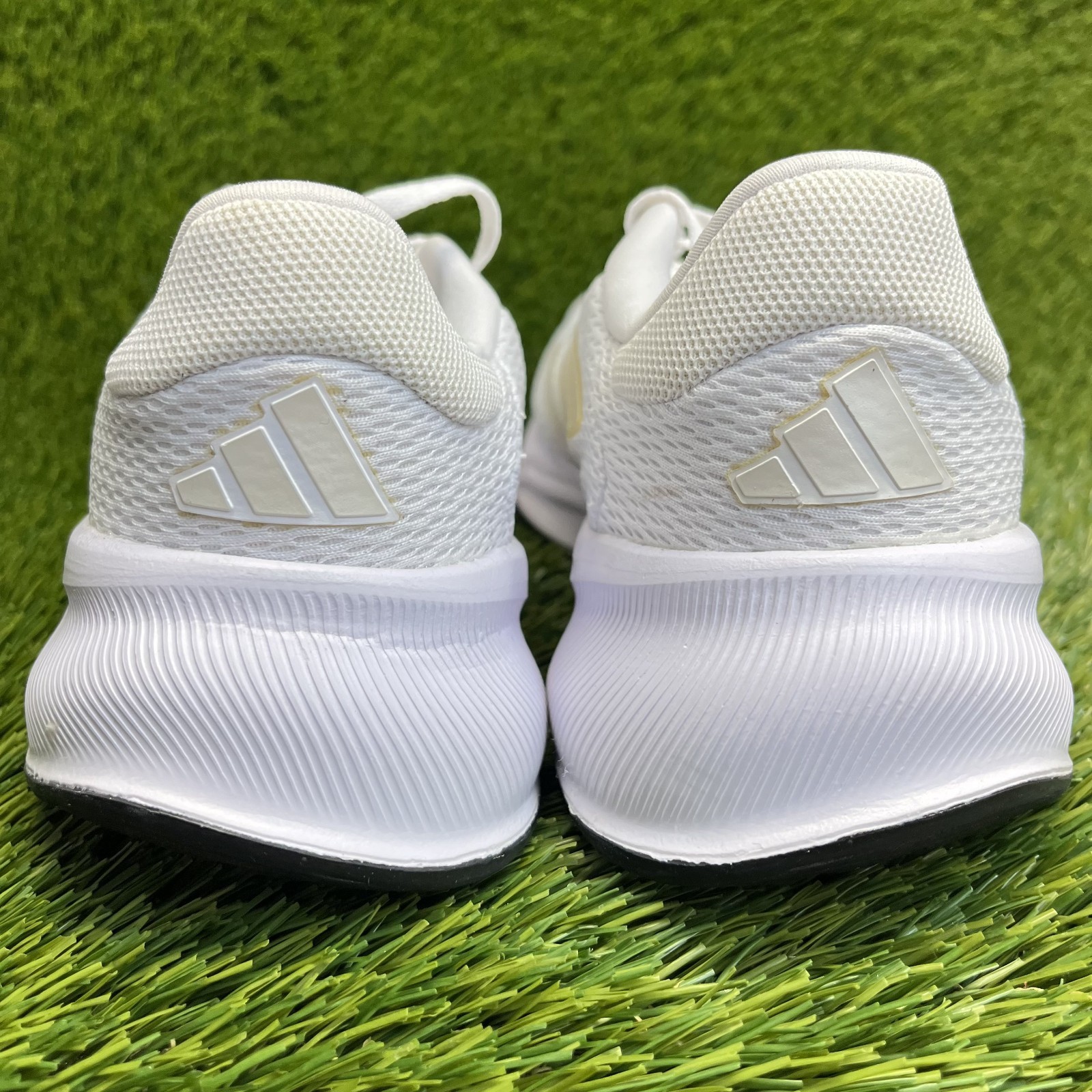 Adidas Response Womens Size 10.5 White Athletic Running Walking Shoes Sneakers