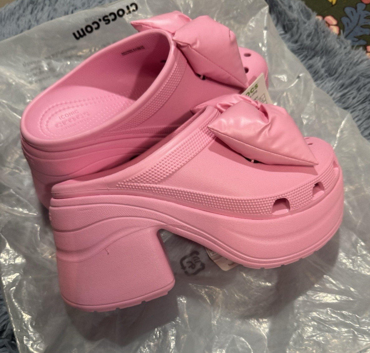 NWT CROCS Siren Bow Clogs In Pink Size 8