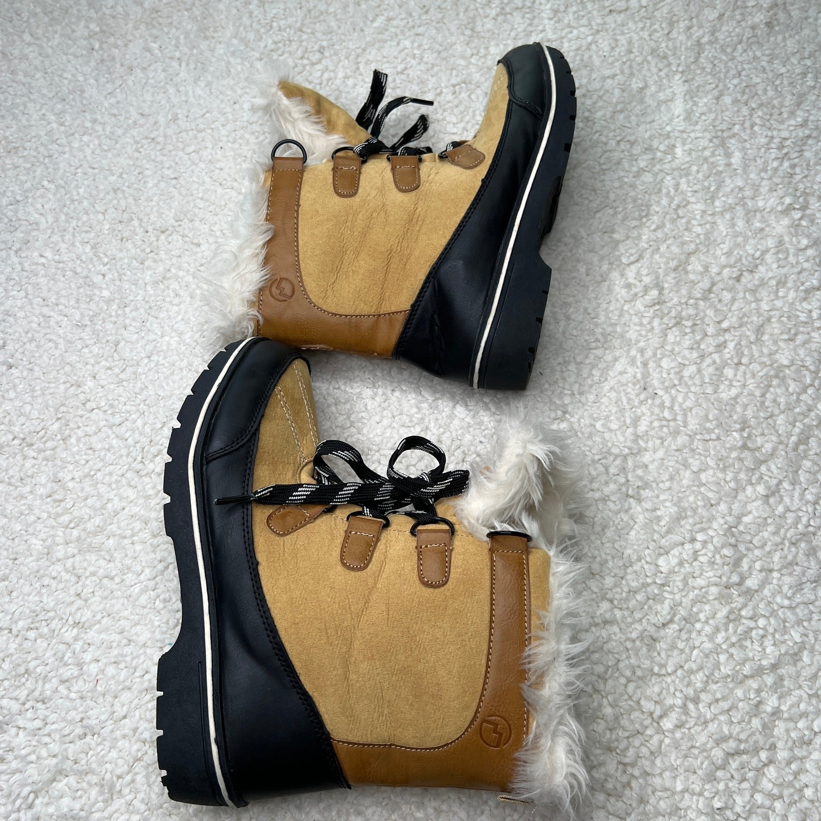 Magellan Outdoors Tan Insulated Lace Up Short Boot 7