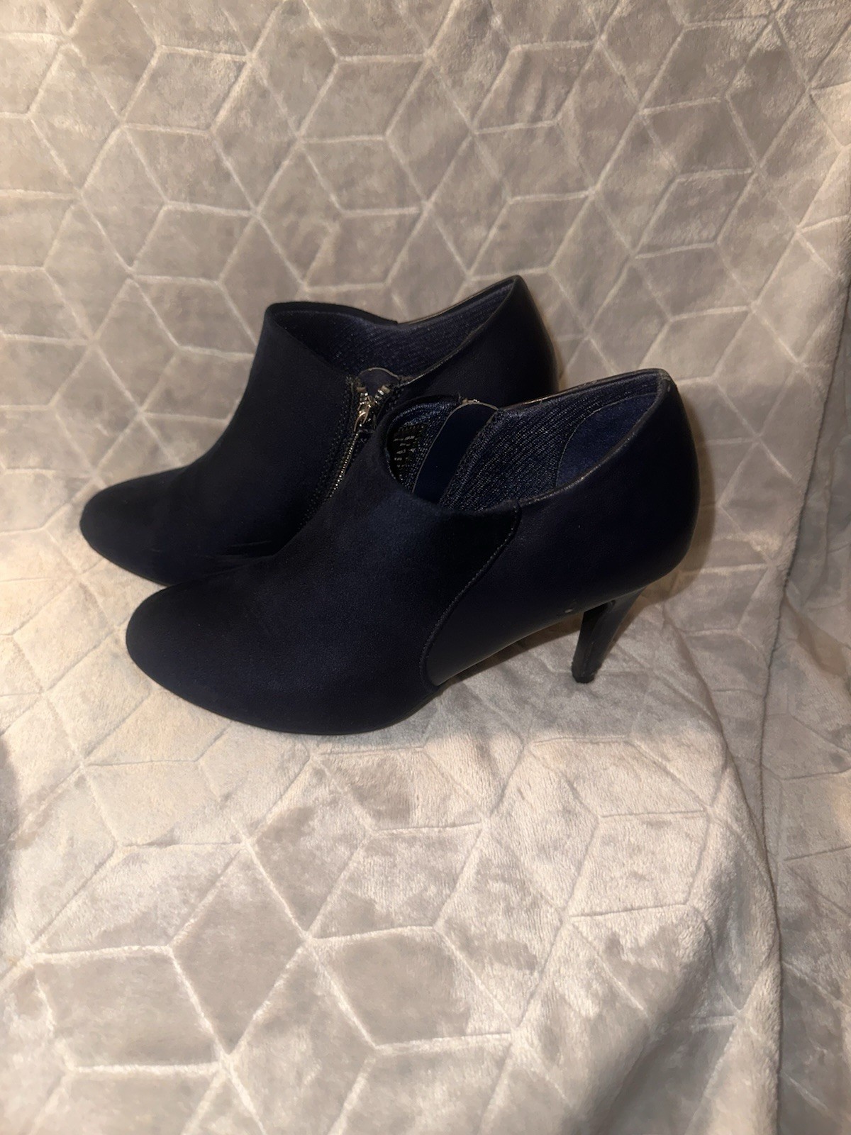 Womens Navy Heel Collection (Lot of 3) Multiple Brands Sizes 7, 7.5, & 8