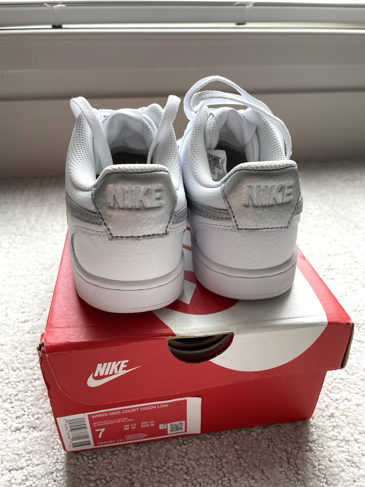 Nike Court Vision Low Women’s Sneakers White/Metallic Silver CD5434-111