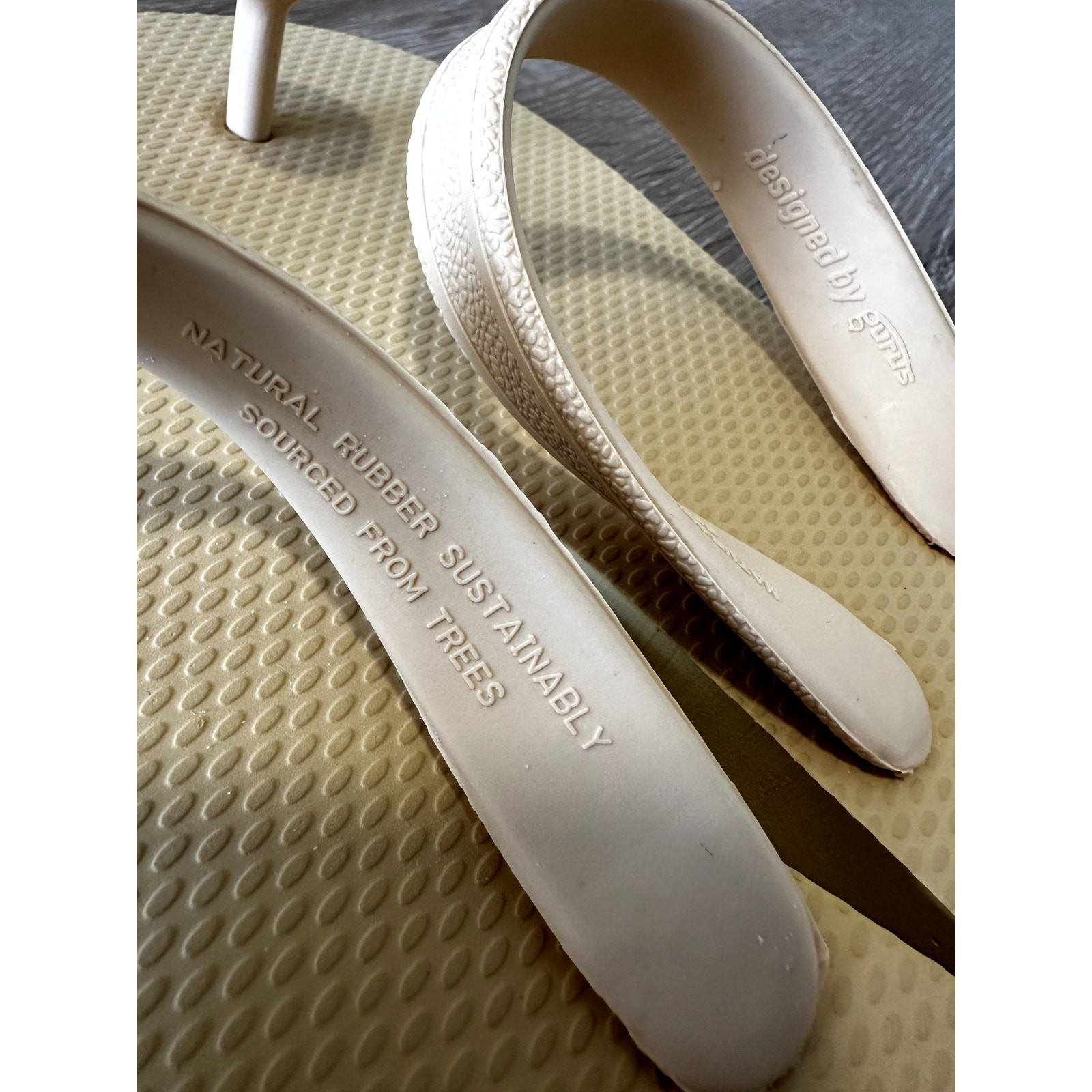 Gurus Natural Rubber Flip Flop Sandals Beige Cream Women’s Size 5 / Small