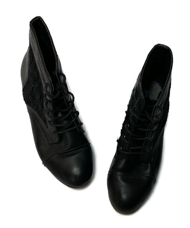 Wild Diva Lounge Black Faux Leather Fabric Lace Up Boots SizE 9 A10