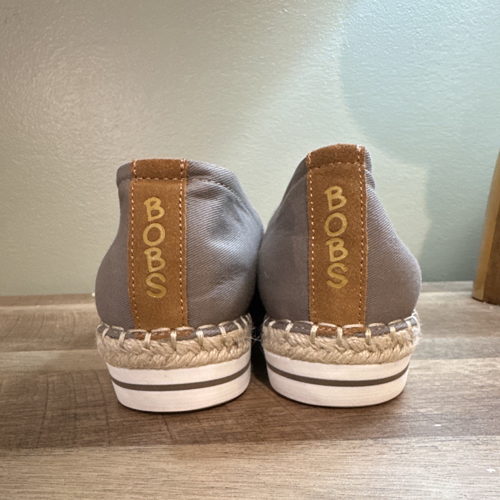 BOBS from Skechers Women’s Memory Foam Taupe Slip-On Flats Round Toe 8.5