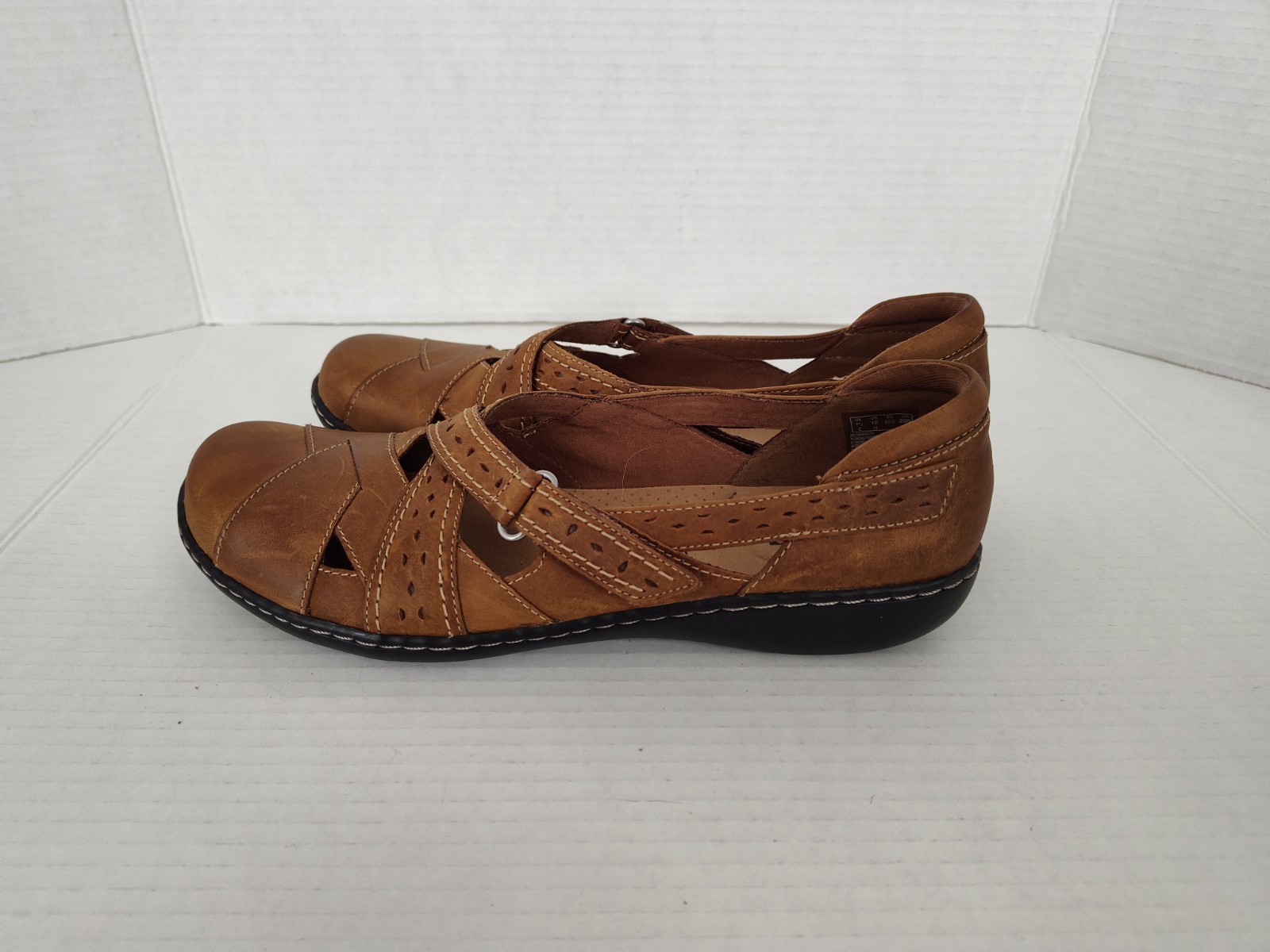 Clarks Womens Size 10N Ashland Leather Slip-On Casual Shoes Brown