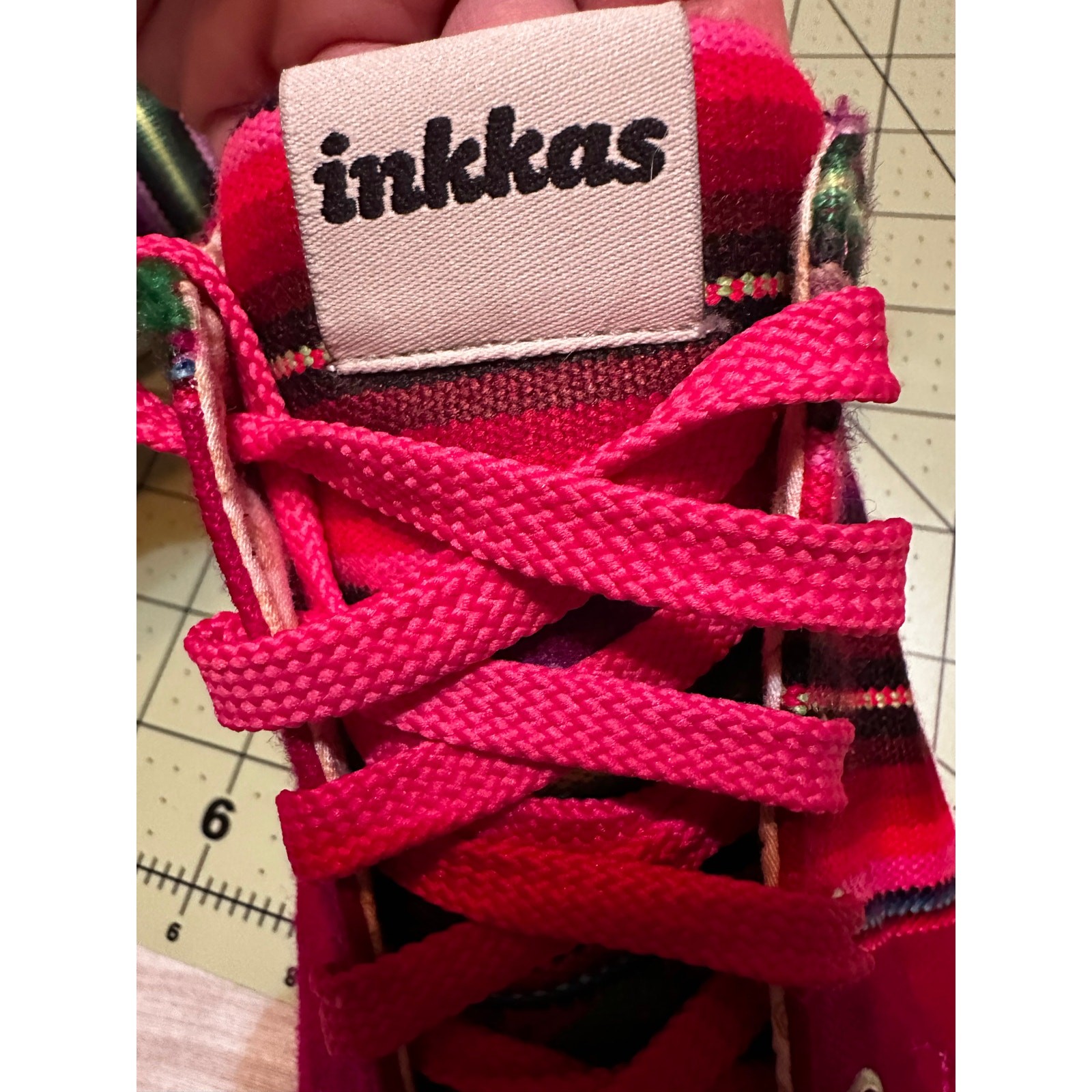Inkkas vibrant color low-top sneakers, NEW, Size Women’s 10, FIT LIKE A 9