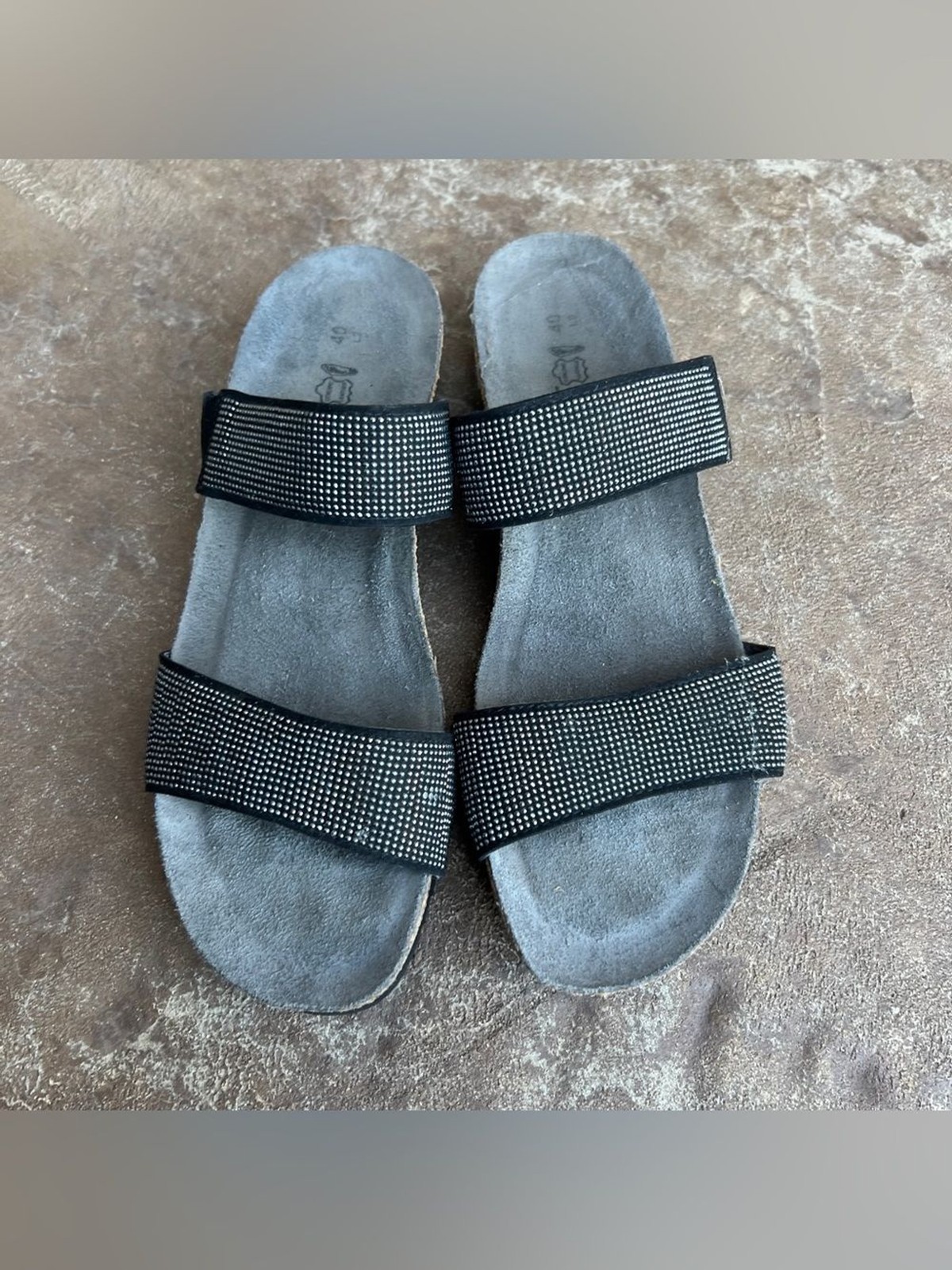 Naot Women’s Bianca Black Silver Rivets 2 Straps sz 40