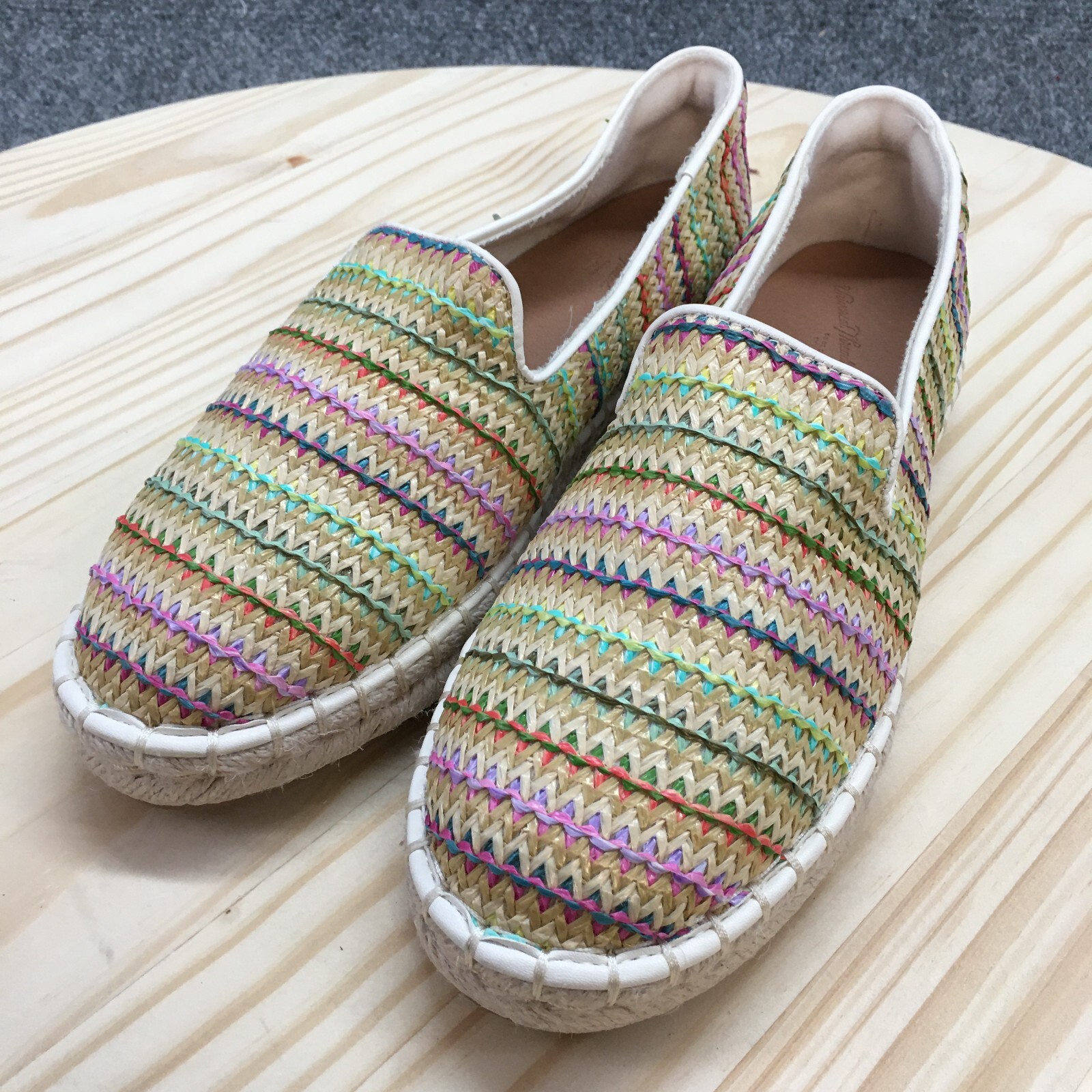 Universal Thread Shoes Womens 6 Espadrille Weave Flats Casual Slip On Multicolor