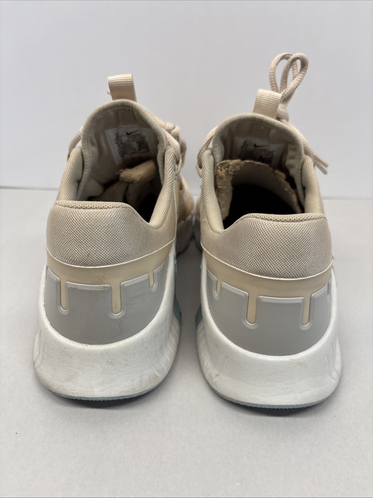 Nike Free Metcon 5 DV3950-105 Women’s Size 10 Shoes Sandrift Sand Drift
