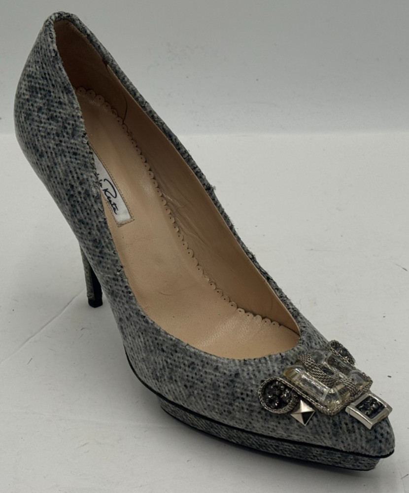 Oscar De La Renta Women’s Shoes Size 8.5 Gray Jeweled Brooch Pump Stiletto Heel