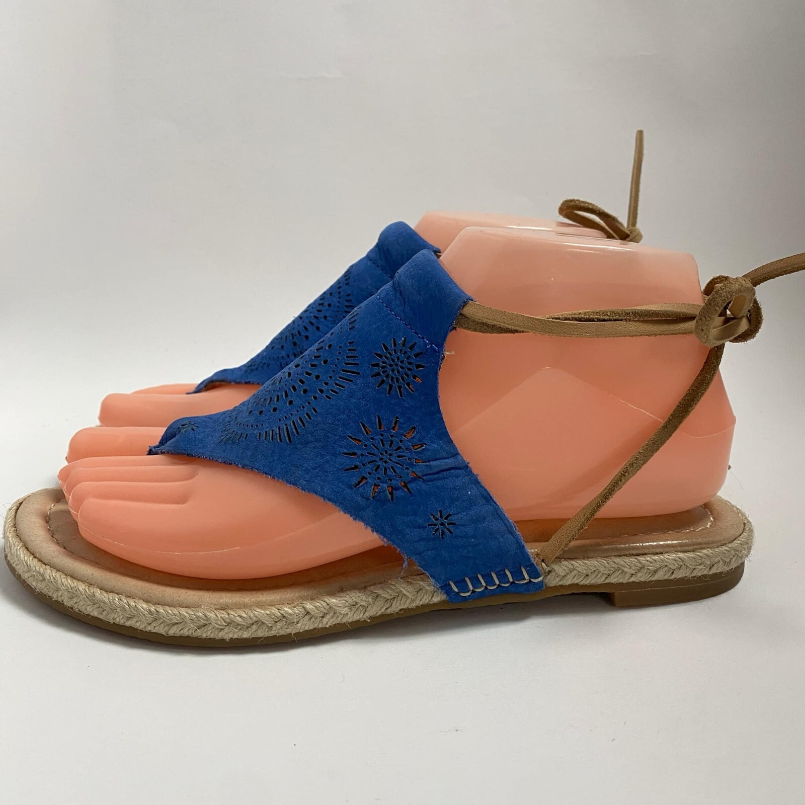 KOOLABURRA Kanita Laser Cutout Thong Sandals Blue EUR 36-37 US 6