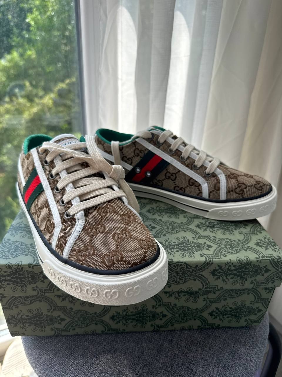 Gucci GG Canvas Low Top Sneakers Beige Monogram Web Stripe Shoes EU 38 US Women’