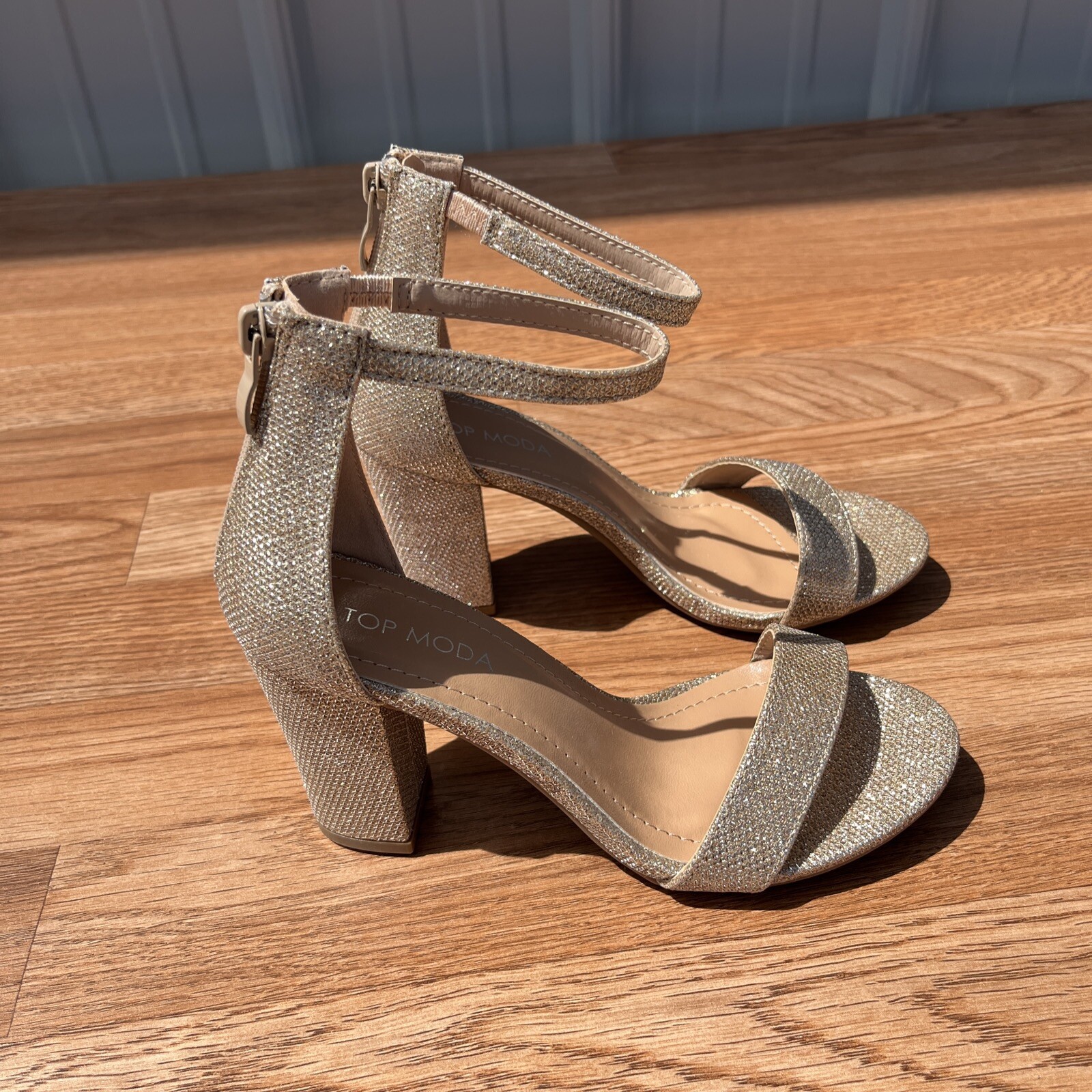Top Moda Hannah Metallic Champagne Glitter Heels Ankle Strap Size 5.5 NEW