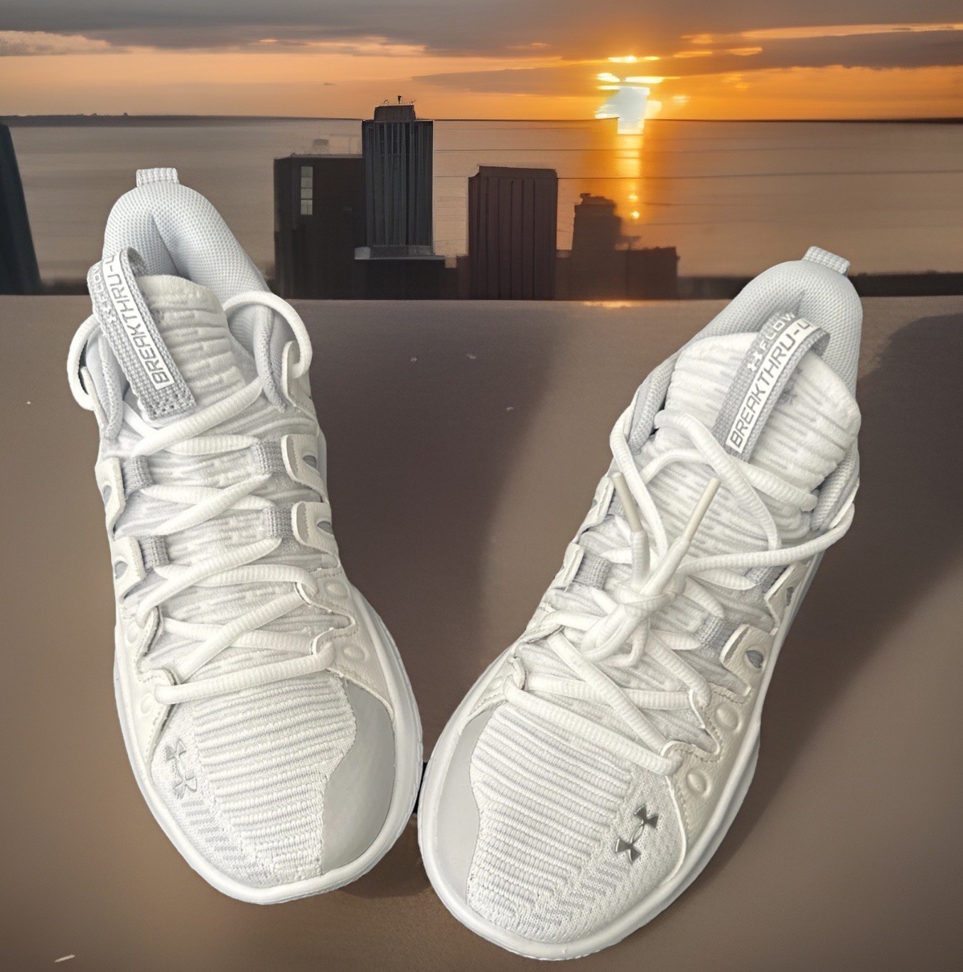 Size-6 Under Armour Women White Color Uk 3.5 Eur 36.5 Cm 23