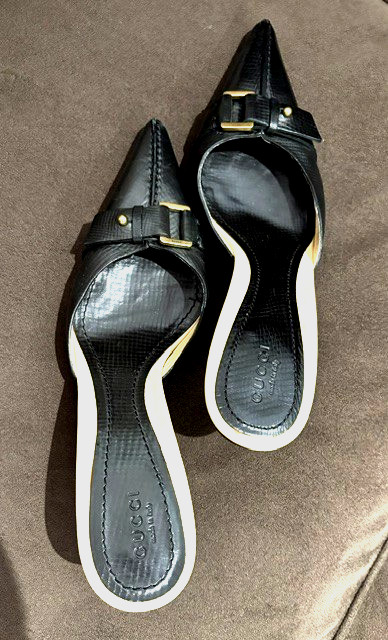GUCCI women’s 100% leather stilletto mules with logo buckle EU size 8 Italy