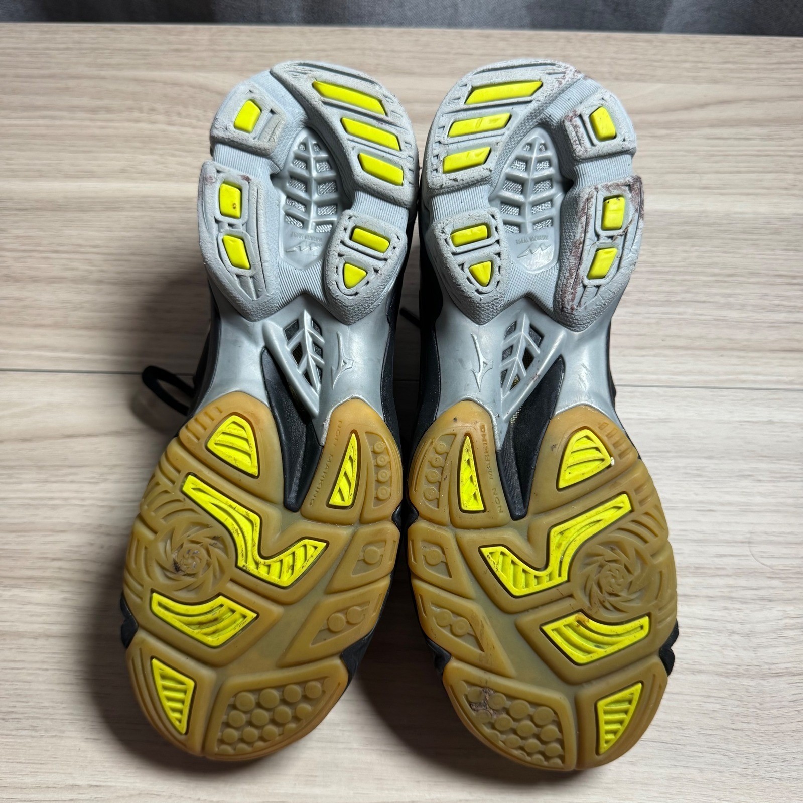 Mizuno Wave Lightning Z3 Volleyball Shoes Womens 9 Black Silver Court Shoes