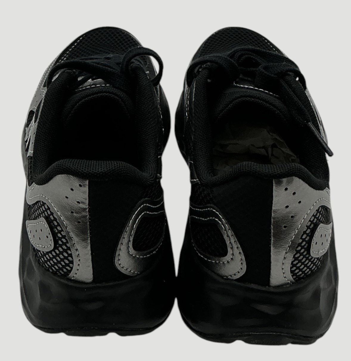 New Balance Fresh Foam Arishi V4 Women’s Size 7 Black/Silver Running Shoes