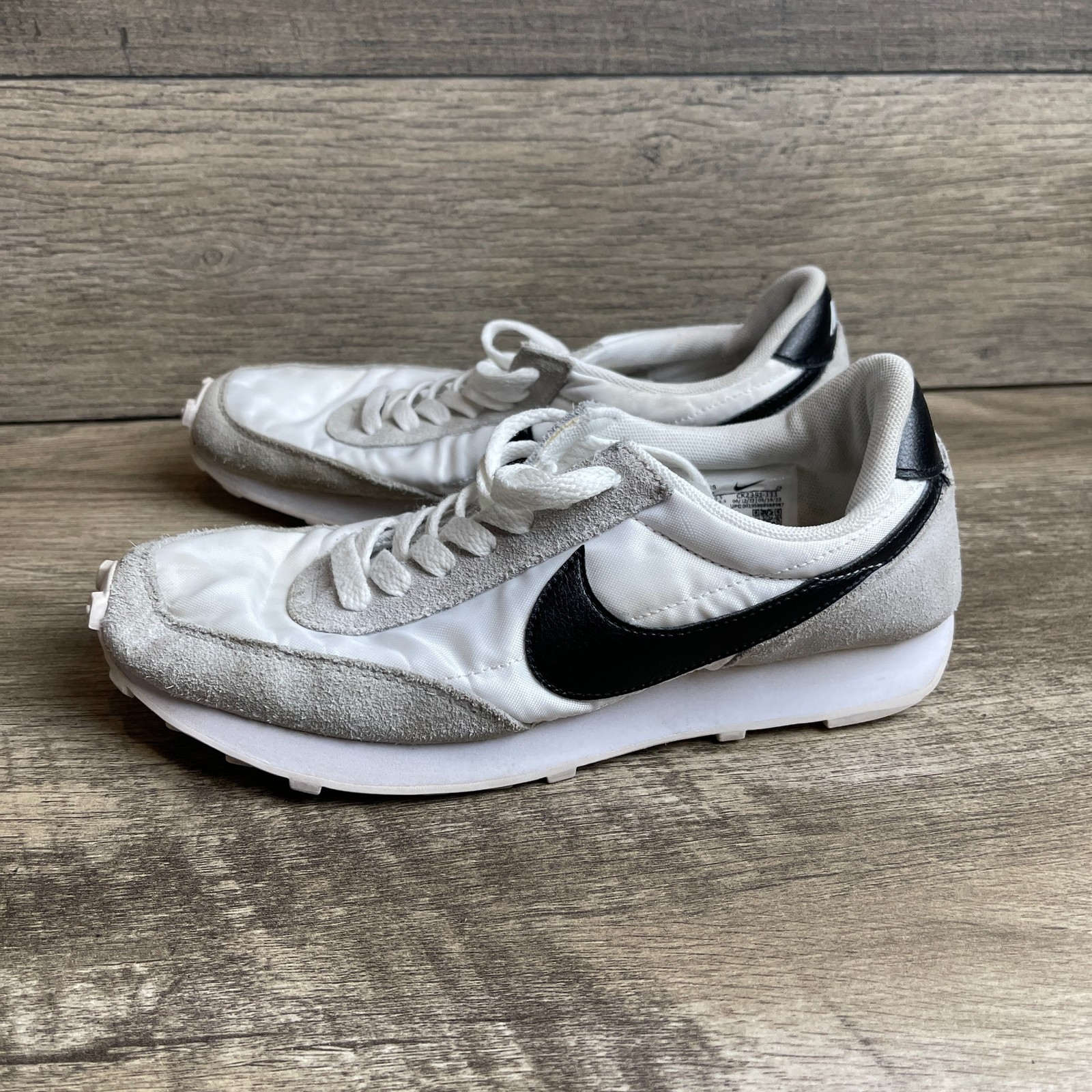 Nike Daybreak CK2351-111 Womens 9 Running Shoes Summit White Black Suede Sneaker