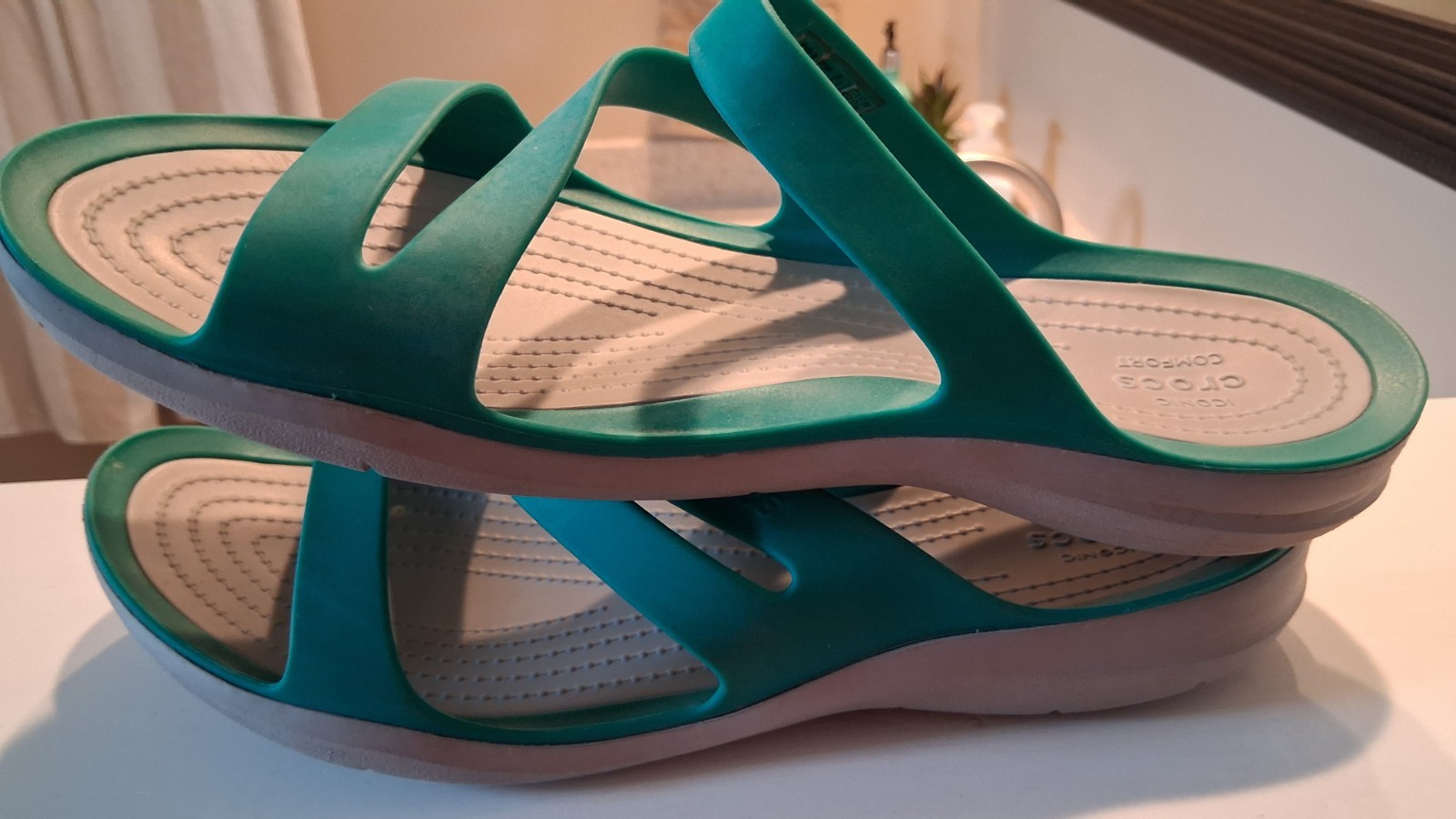 Crocs Kadee Iconic Comfort Tropical Teal Green Women’s Size 11