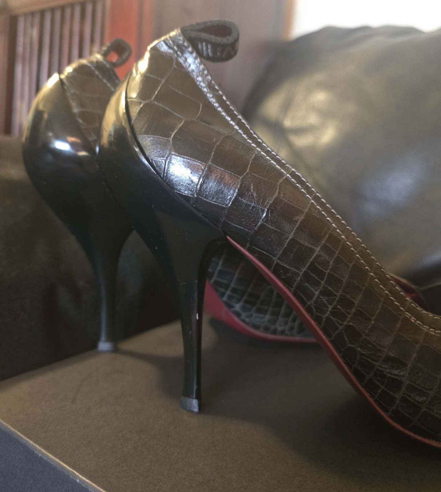 Roberto Cavalli «Just Cavalli» Black Croc Embossed Leather Pumps w/Suede Toe 39
