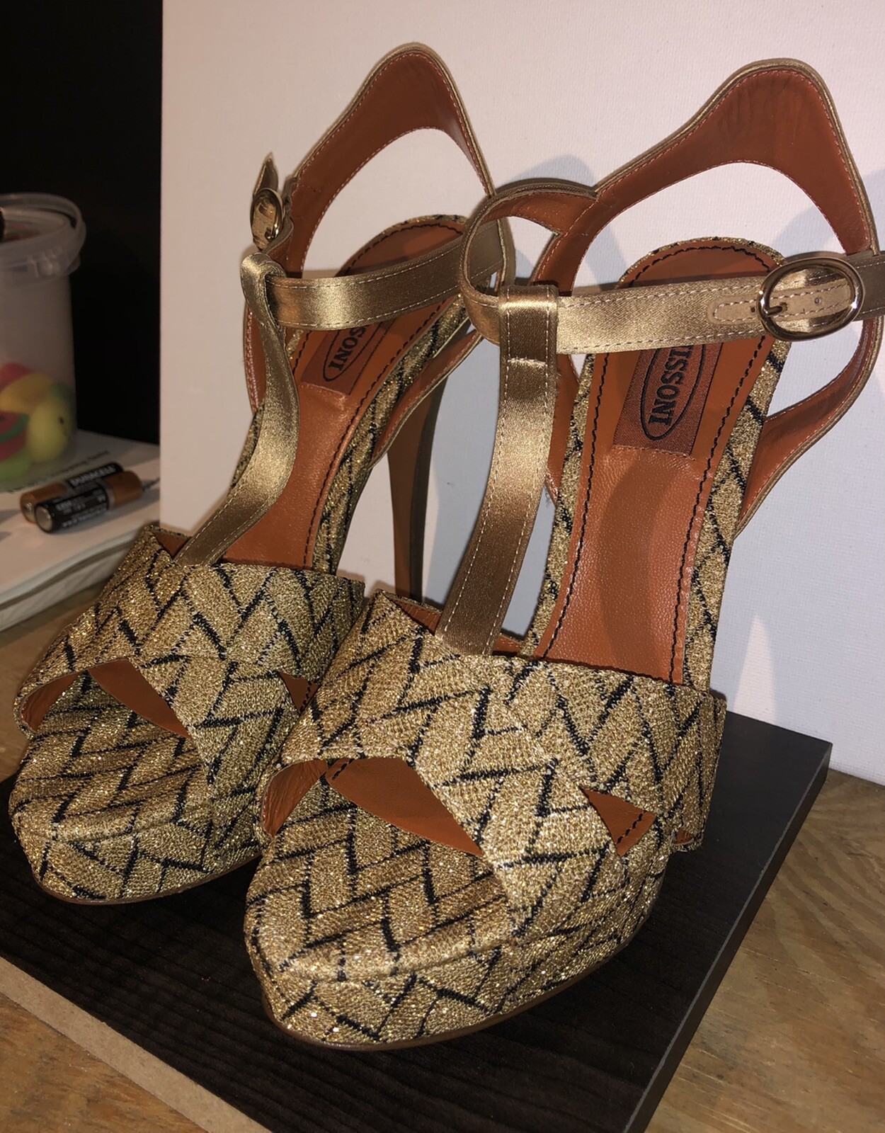 Missoni Chevron Pattern Gold Black Open Toe Platform Heels Size 8.5