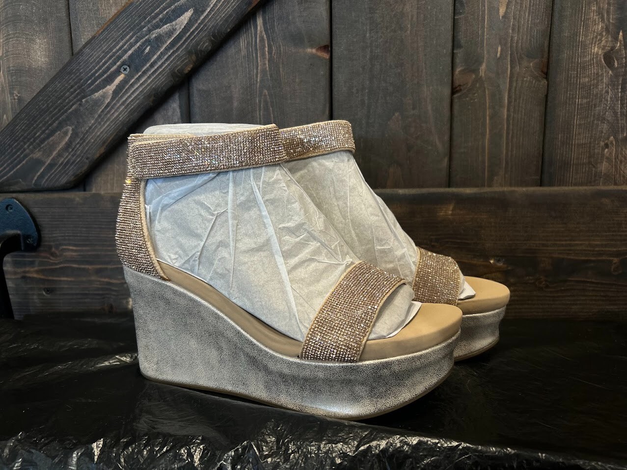 OTBT Women’s Wedge Sandals / Status in Rose Gold Size 7.5